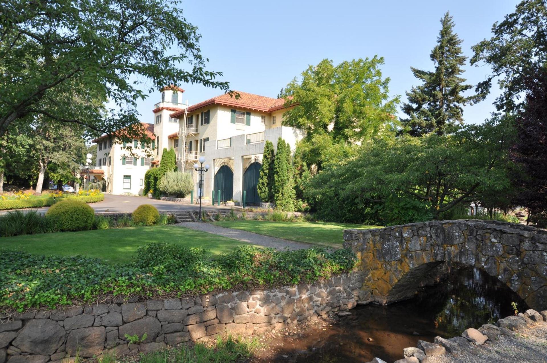 Columbia Gorge Hotel & Spa photo 14