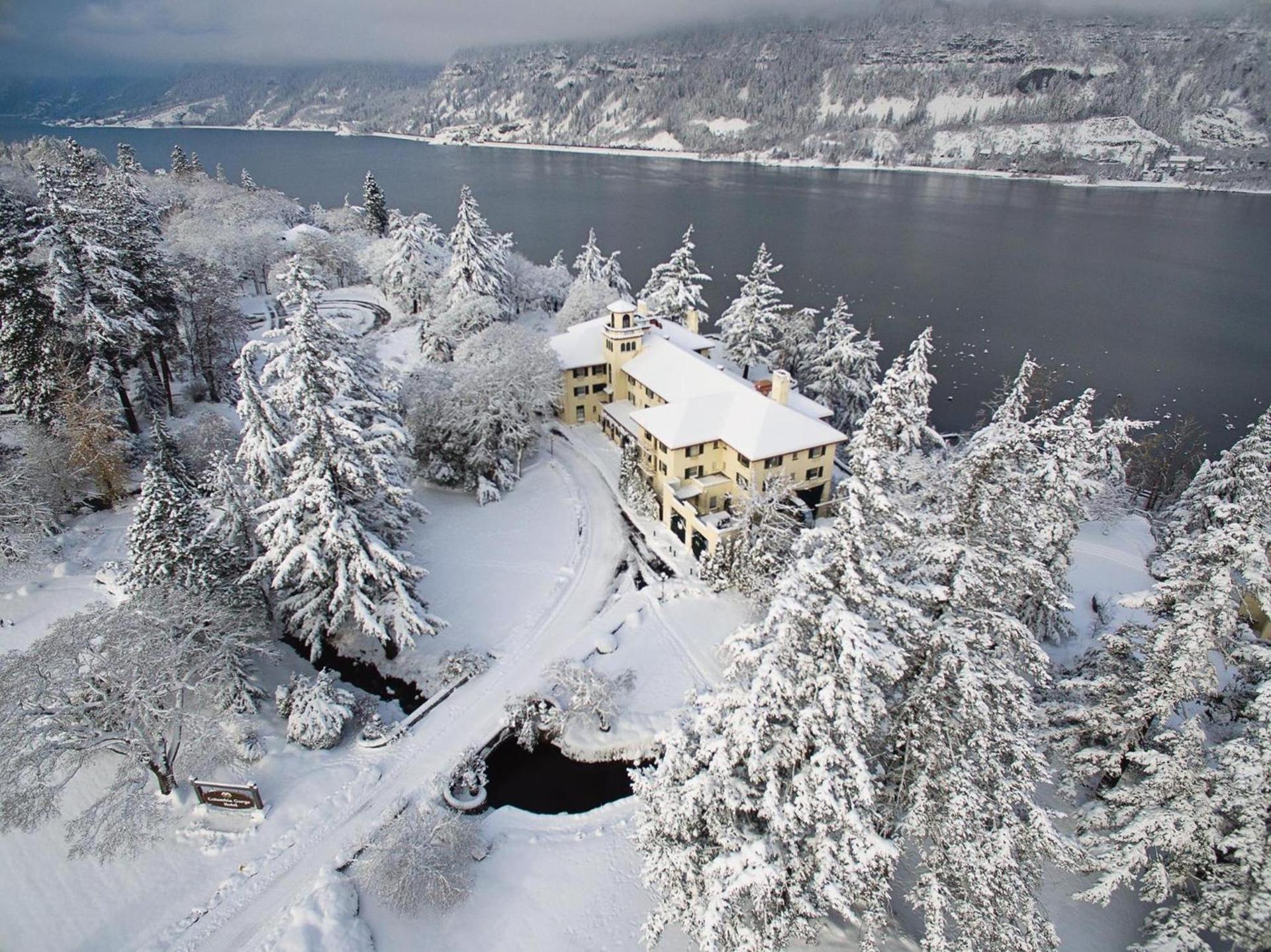 Columbia Gorge Hotel & Spa photo 12
