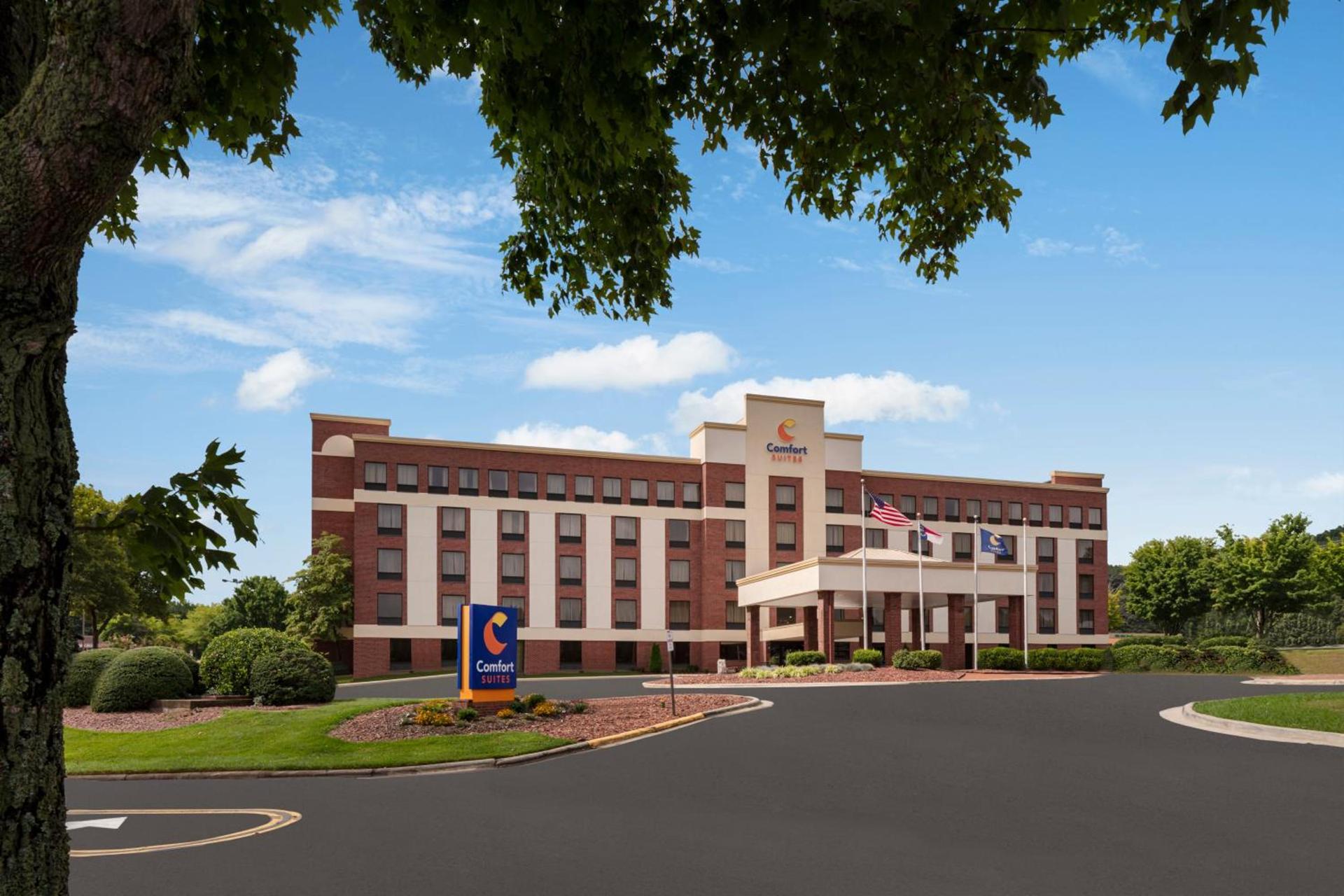 Comfort Suites Outlet Center photo 33