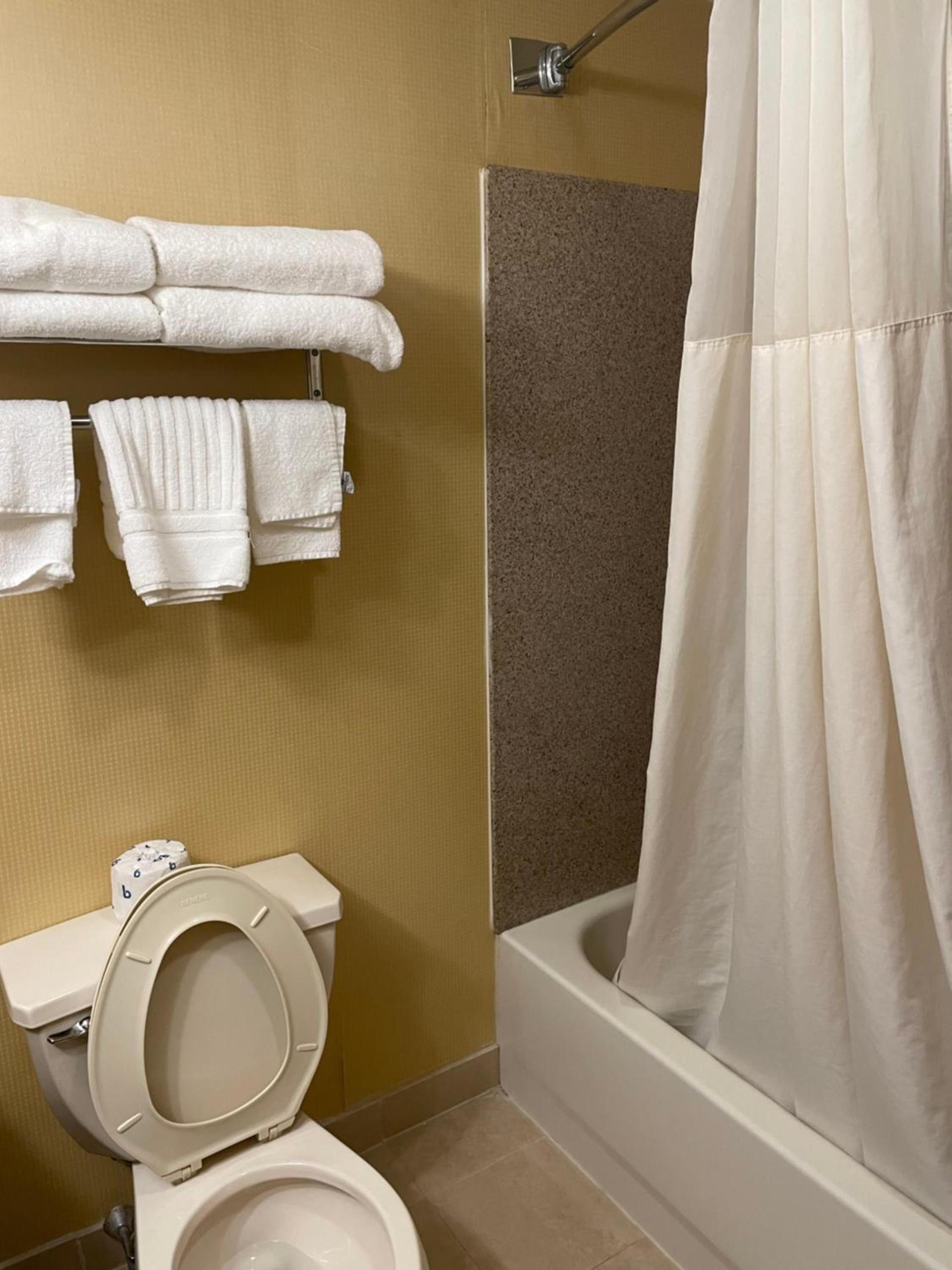 Quality Inn Vineland photo 37