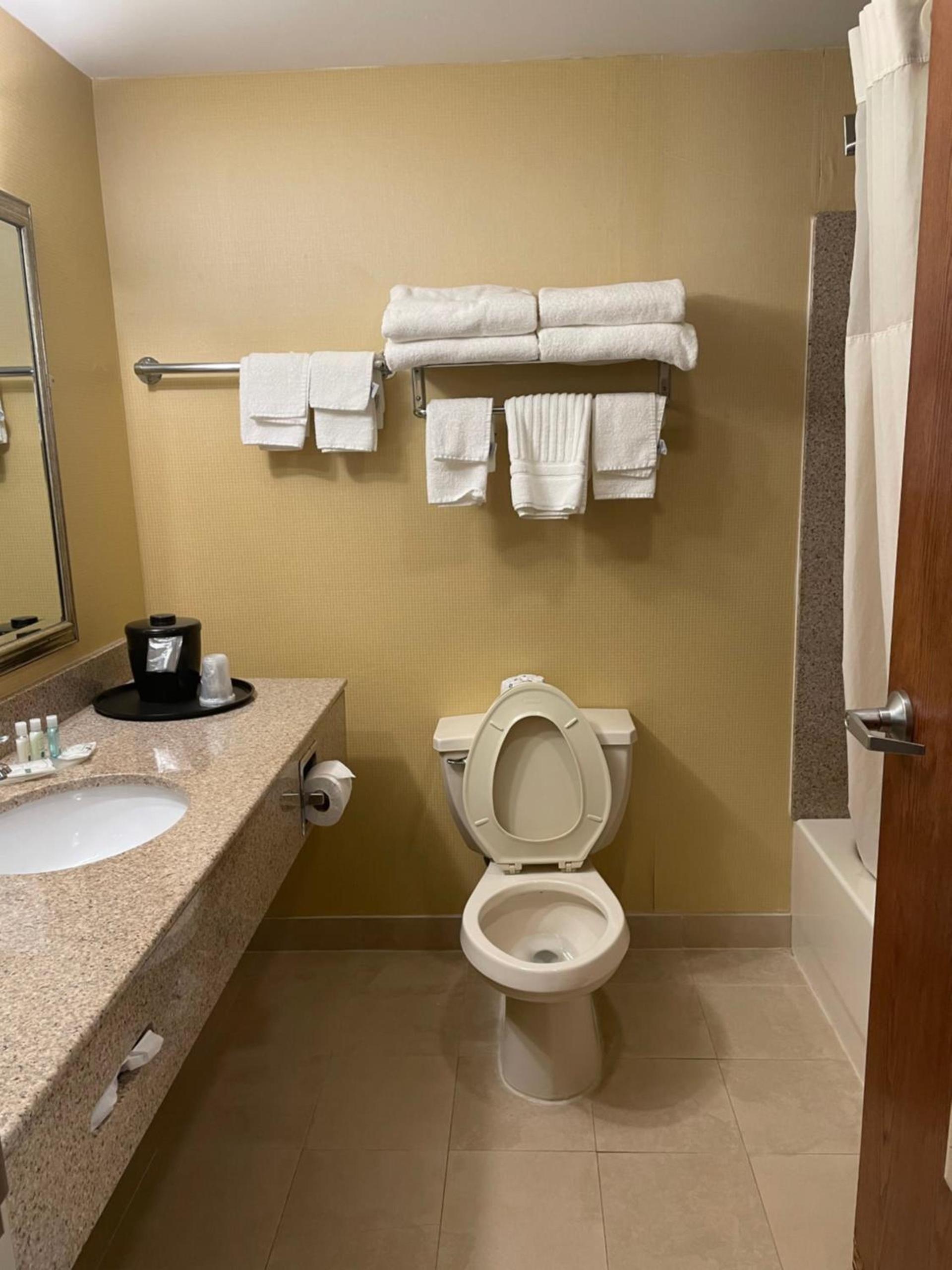 Quality Inn Vineland photo 42