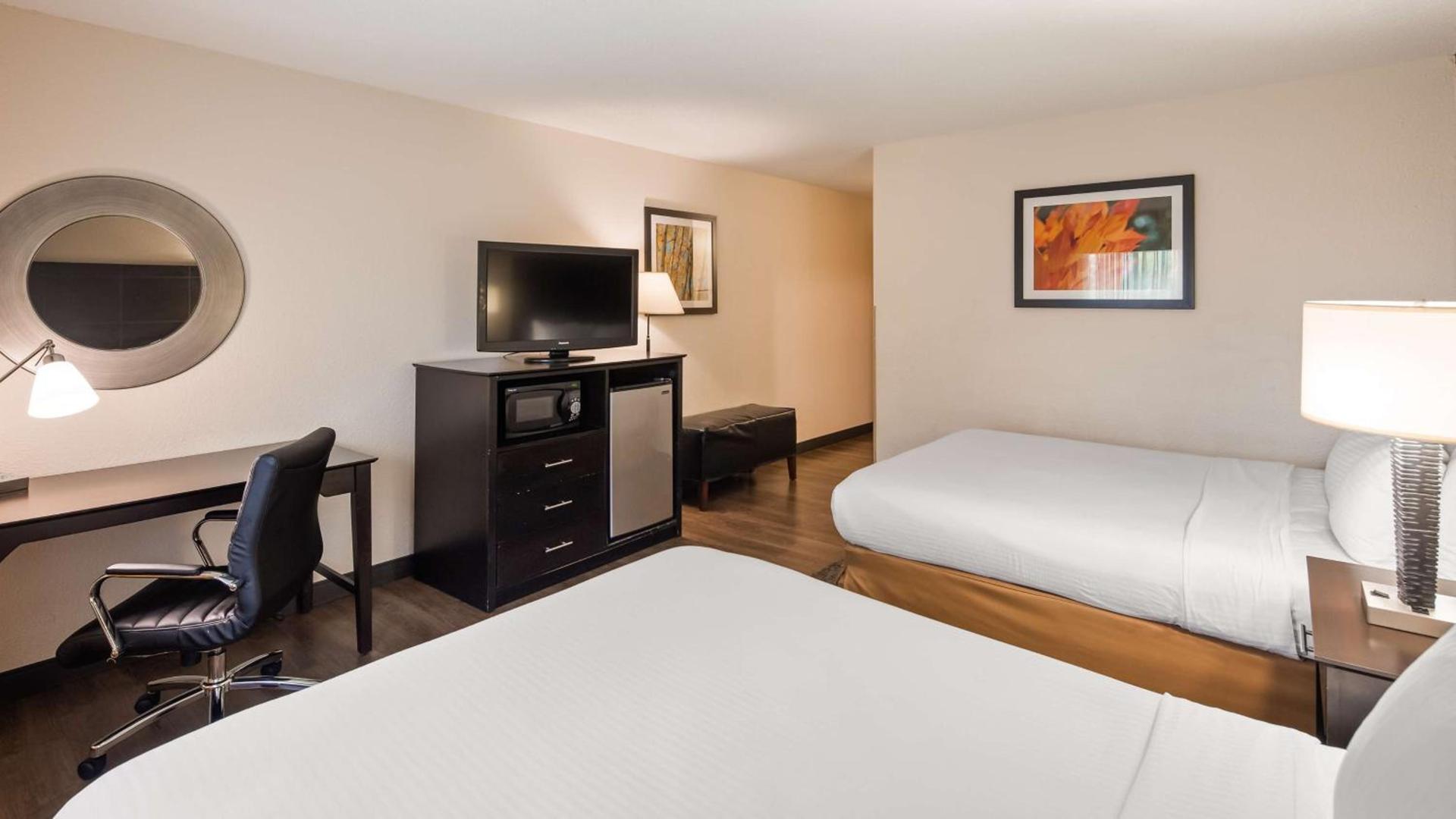 Best Western Plus Newark/Christiana Inn photo 18