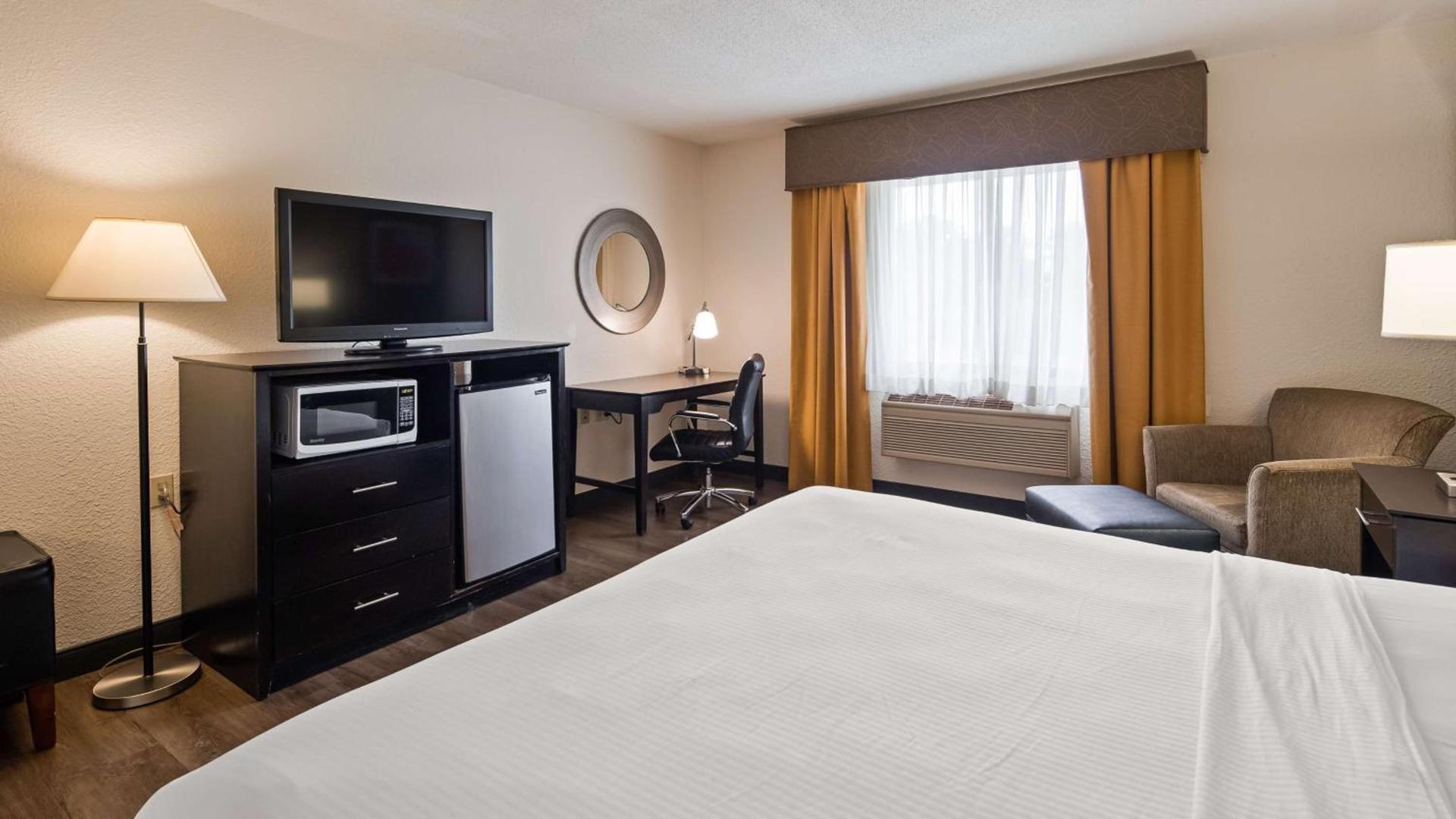 Best Western Plus Newark/Christiana Inn photo 12
