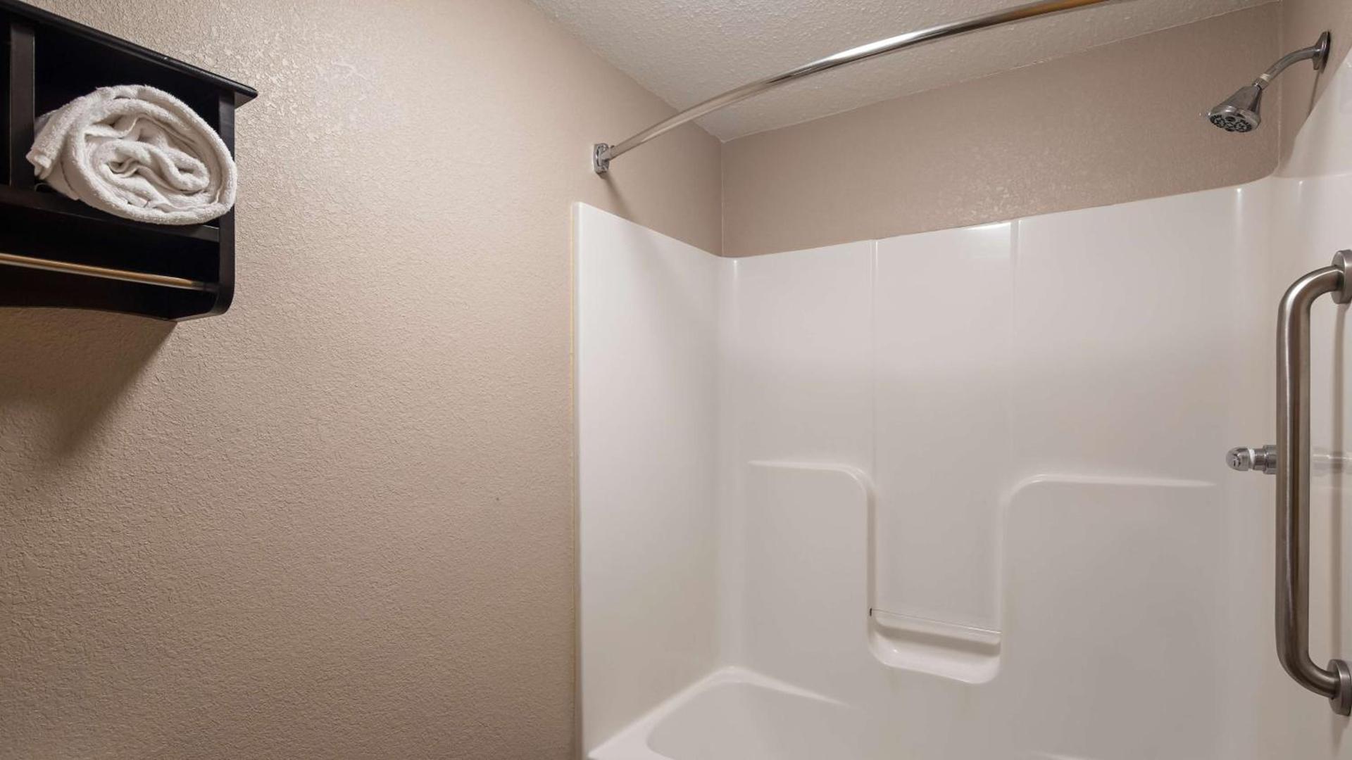 Best Western Plus Newark/Christiana Inn photo 20