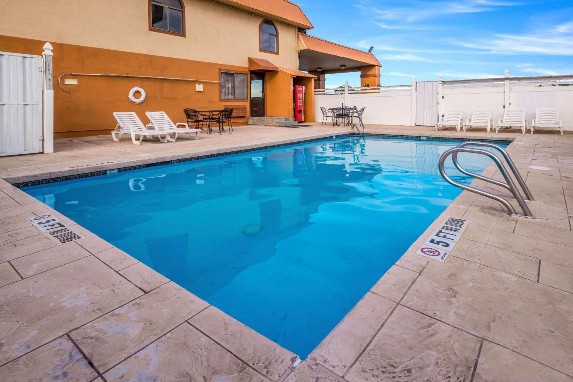 Quality Inn Clovis photo 19