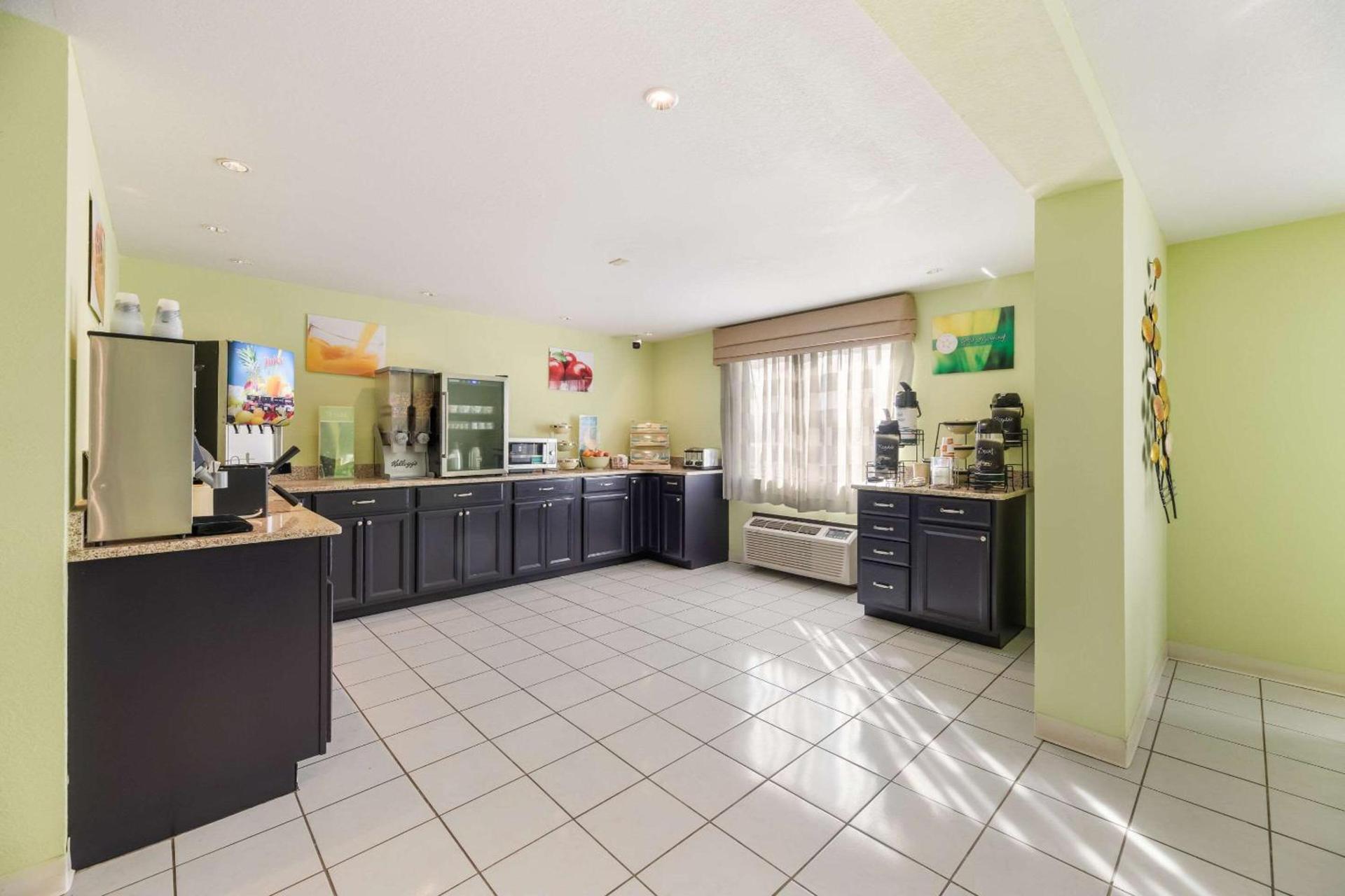 Quality Inn Clovis photo 23