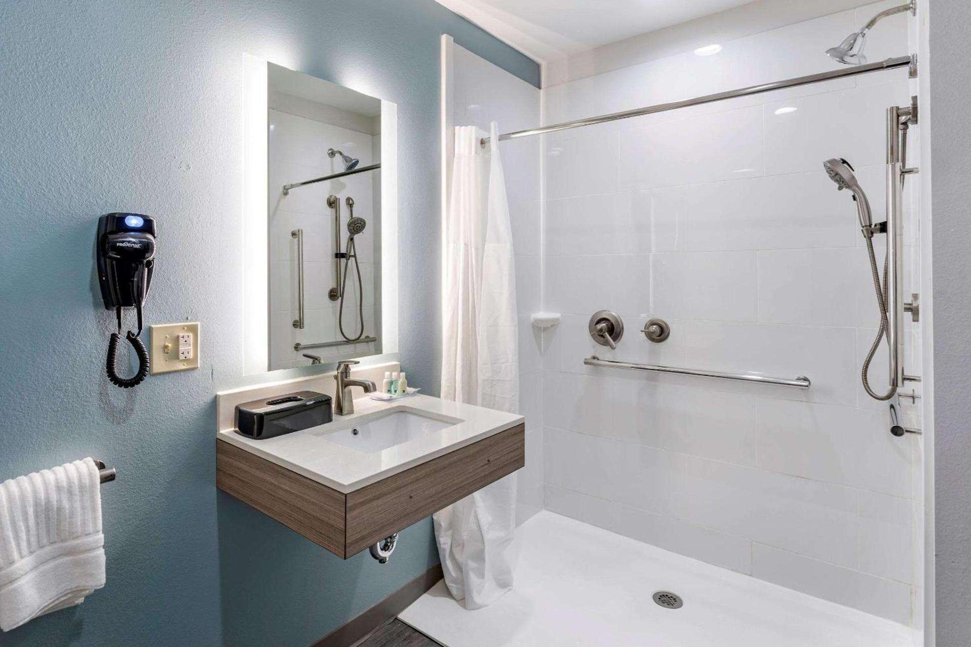 Quality Inn Lebanon - Nashville Area photo 11