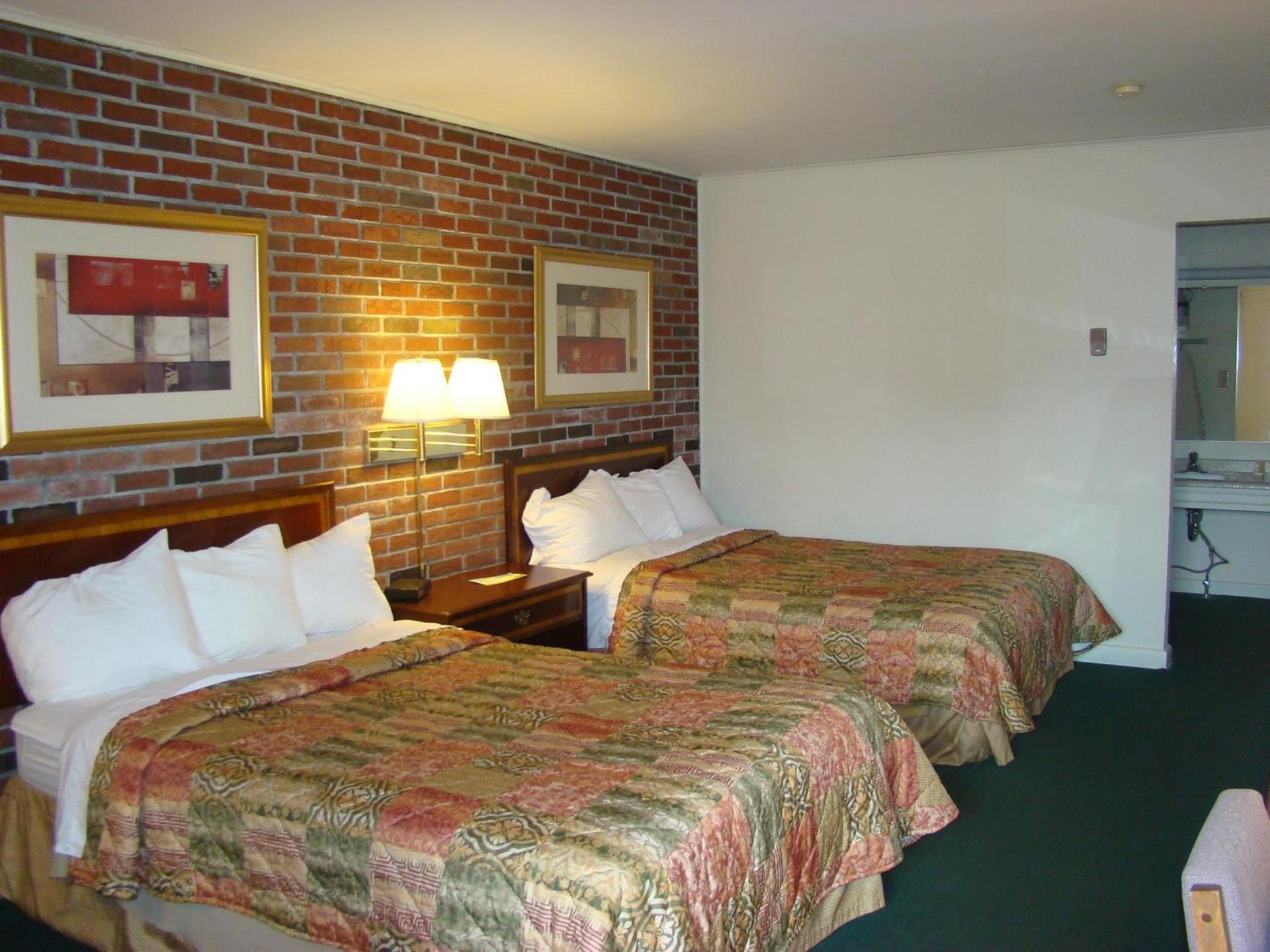 Aderi Hotel Lewisburg photo 29