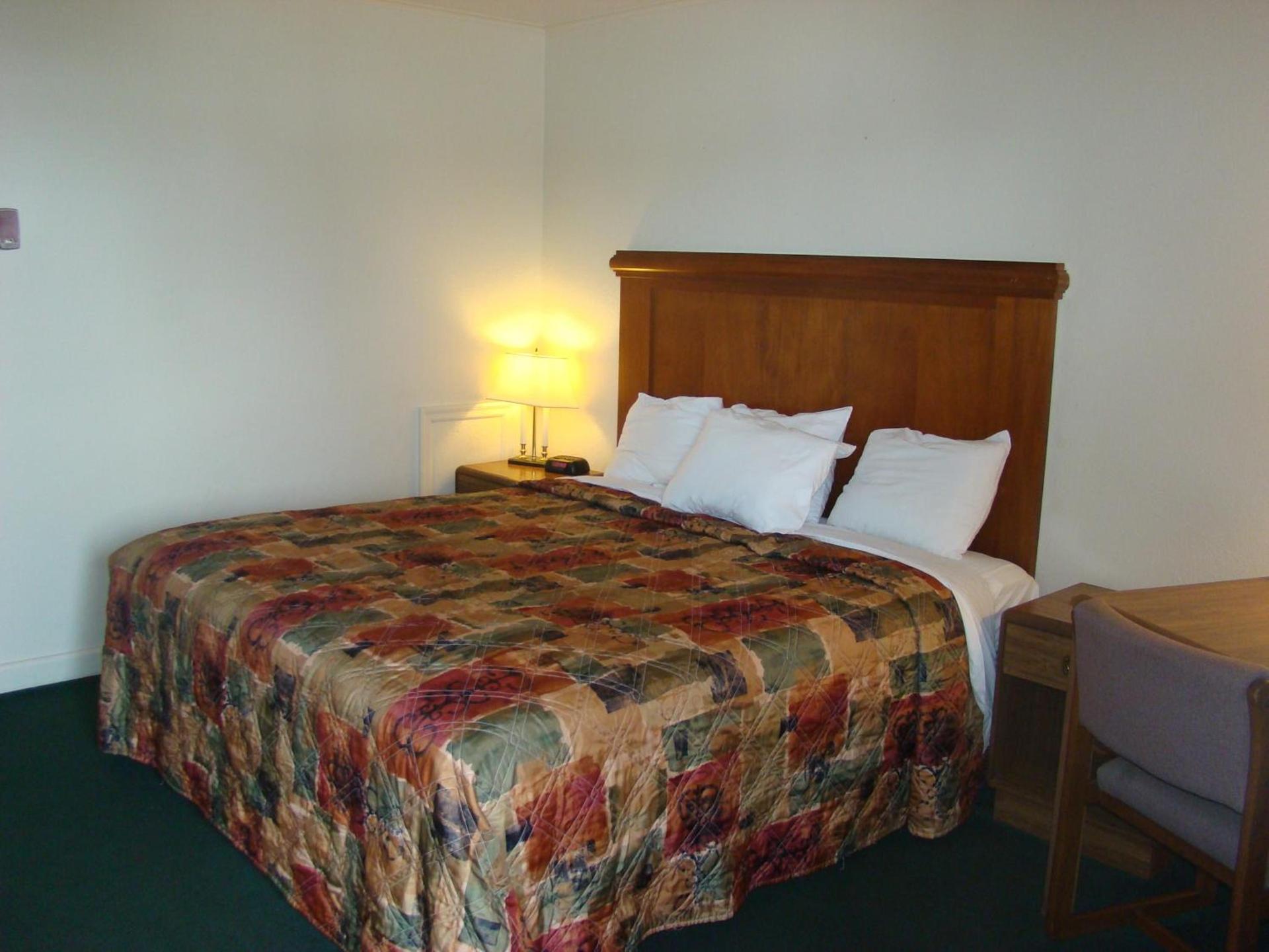 Aderi Hotel Lewisburg photo 26