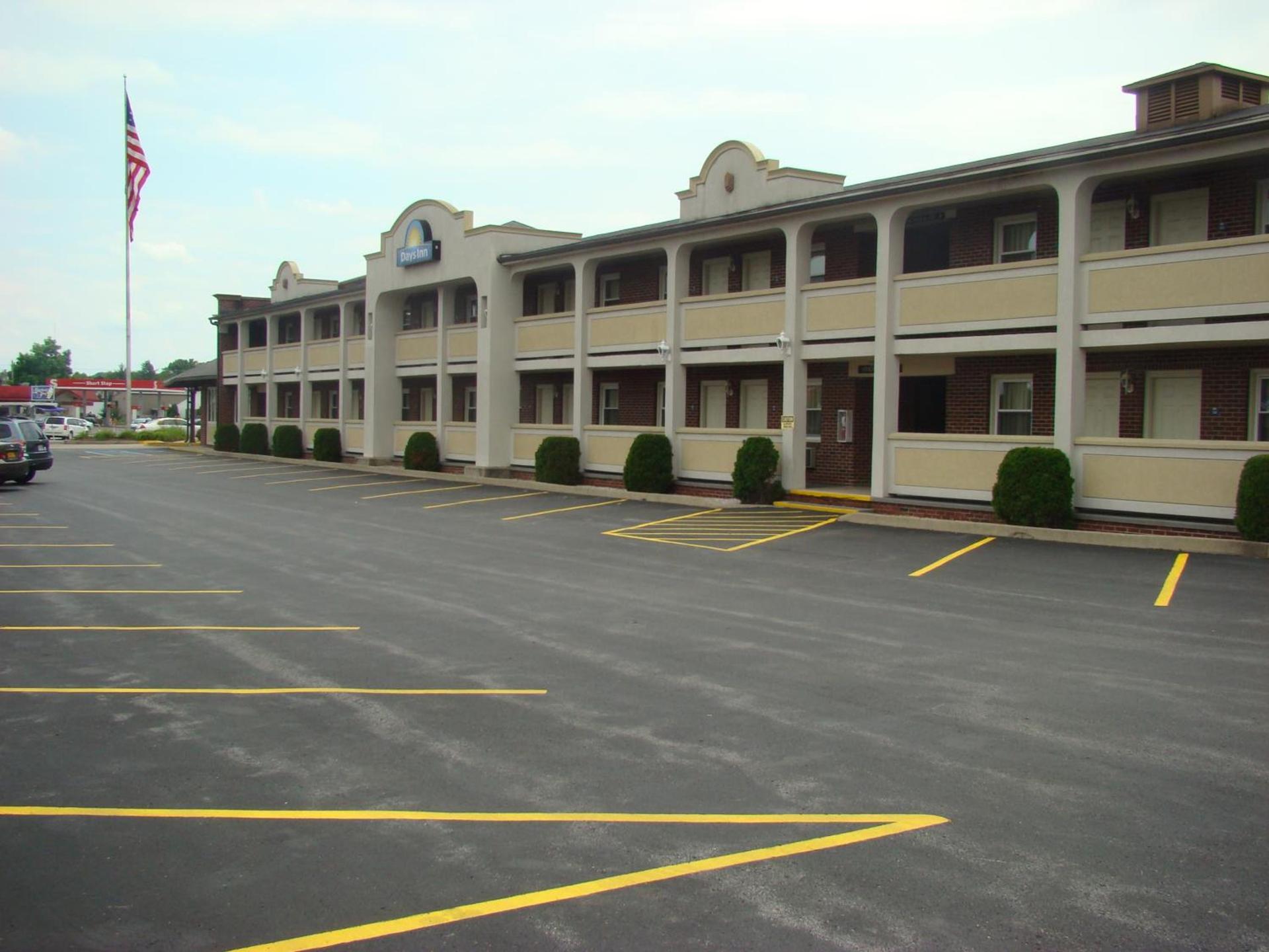 Aderi Hotel Lewisburg photo 3