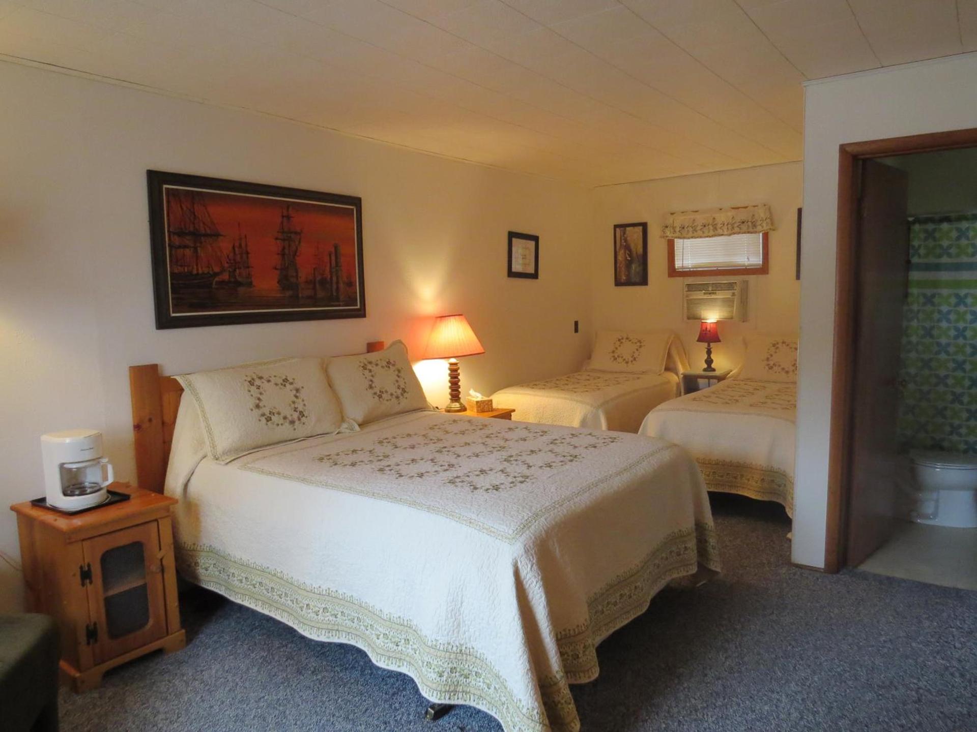 The Pines Country Inn photo 2