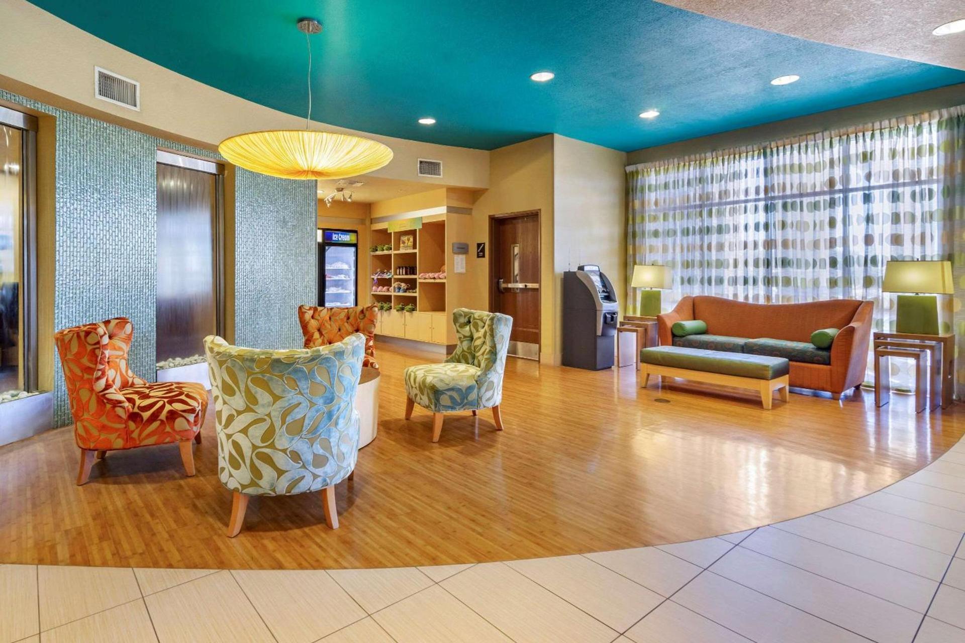 Hampton Inn by Hilton Tampa Fairgrounds Casino photo 4
