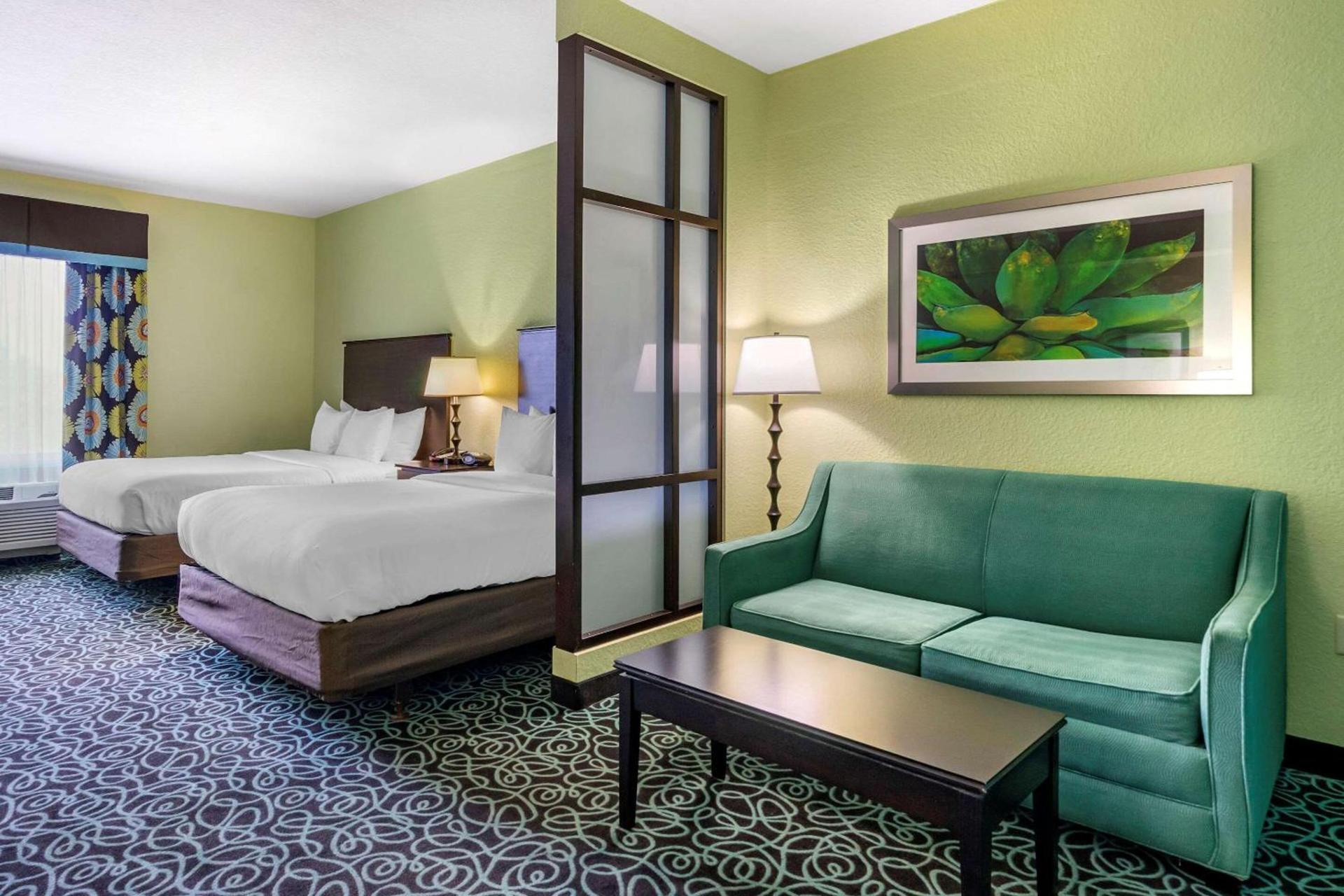 Hampton Inn by Hilton Tampa Fairgrounds Casino photo 6