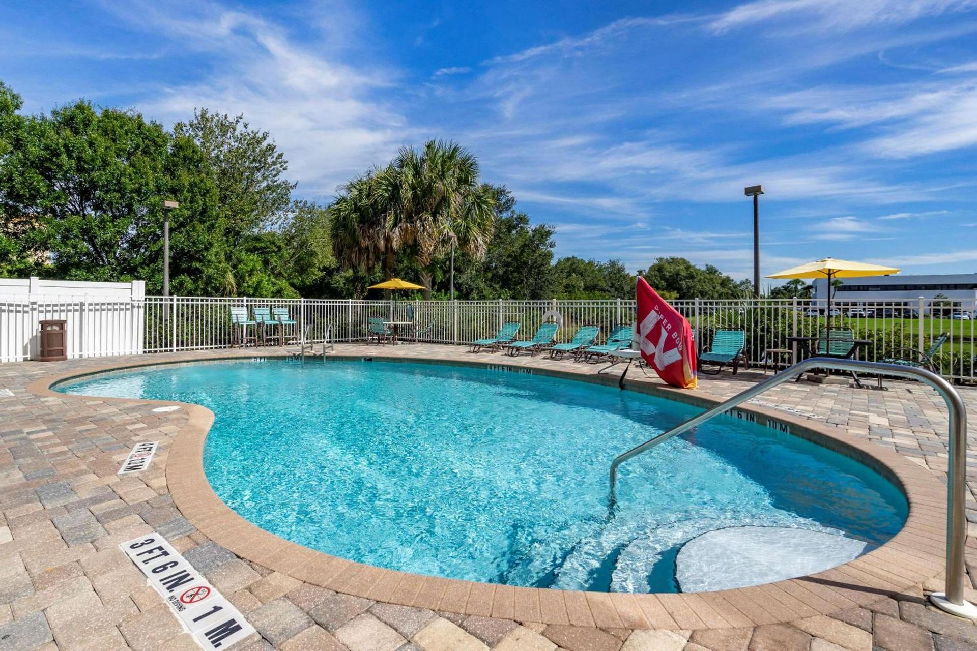 Hampton Inn by Hilton Tampa Fairgrounds Casino photo 21