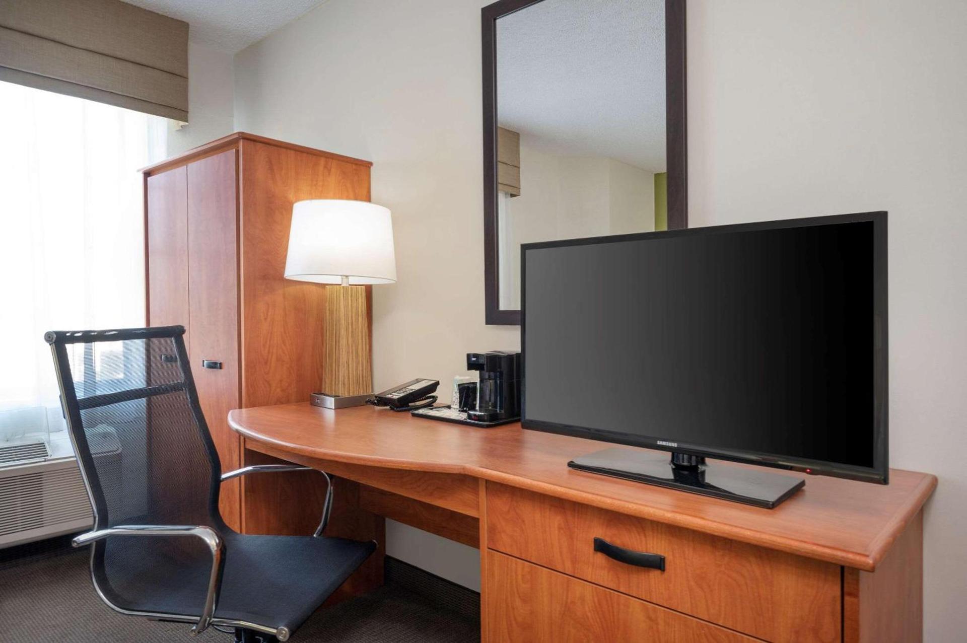 Sleep Inn Midway Airport photo 24
