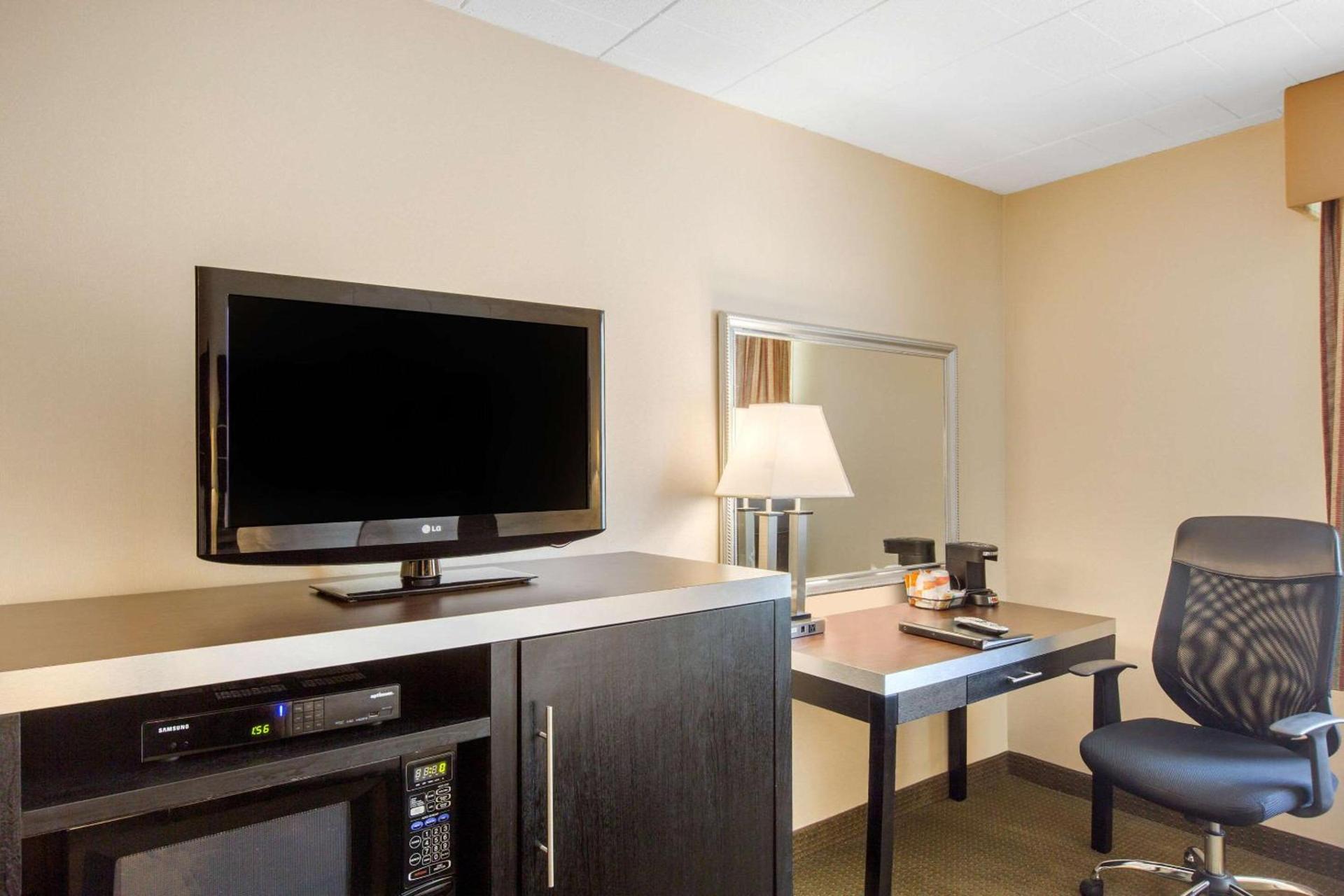 Quality Inn Ledgewood - Dover photo 6
