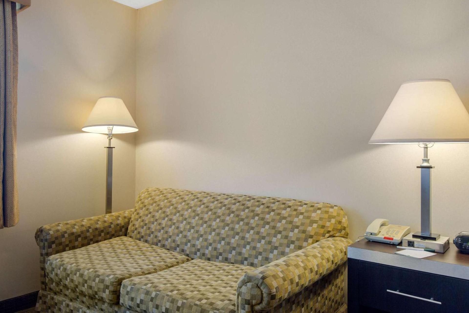 Quality Inn Ledgewood - Dover photo 16