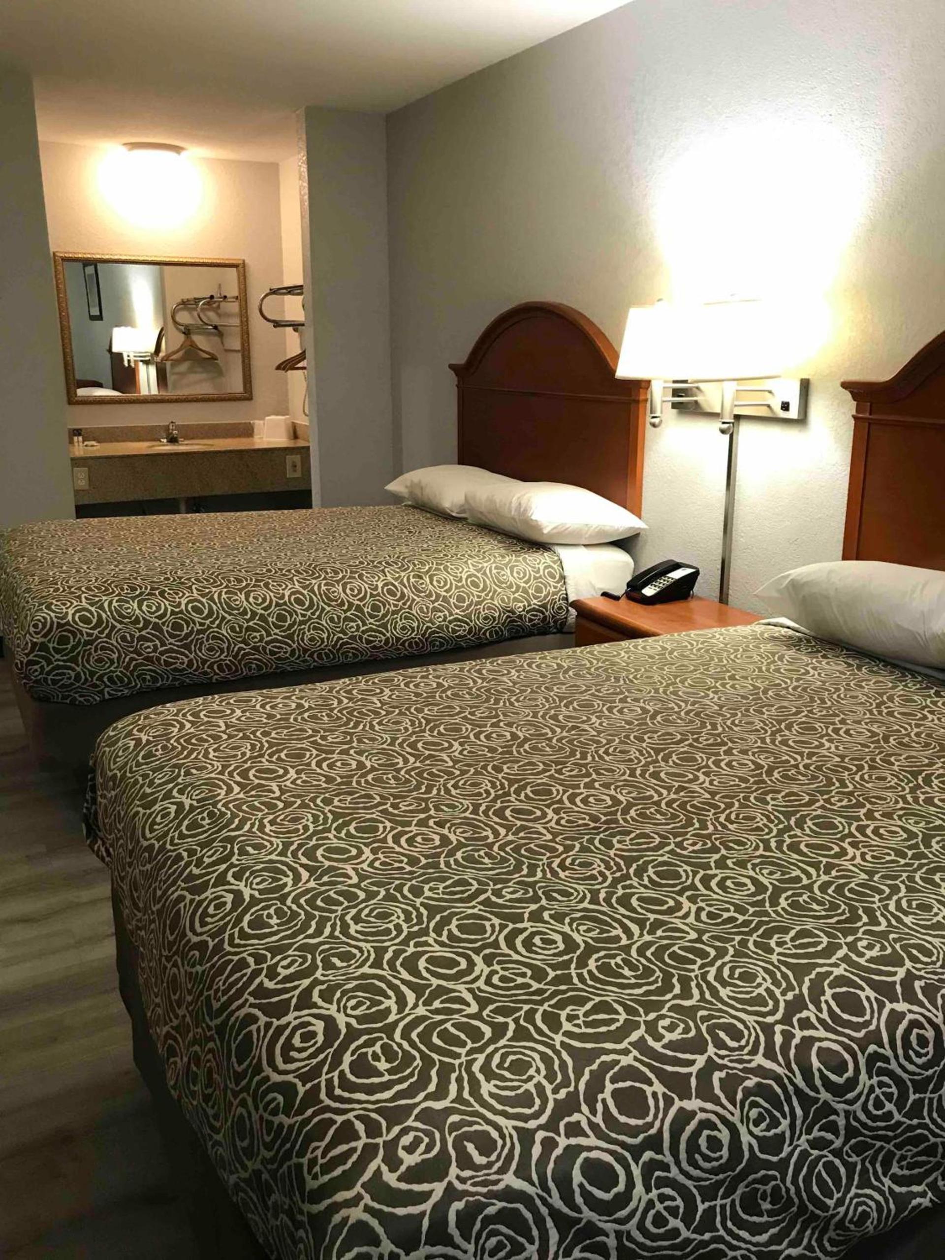 Walnut Inn - Checotah — hotel in Checotah