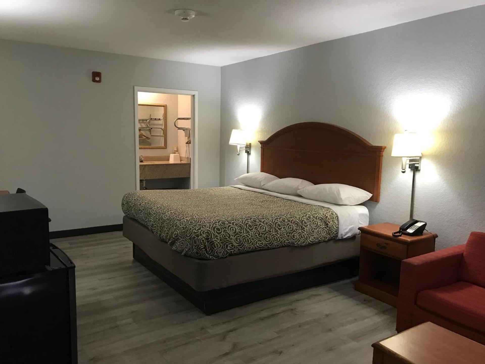Walnut Inn - Checotah photo 3
