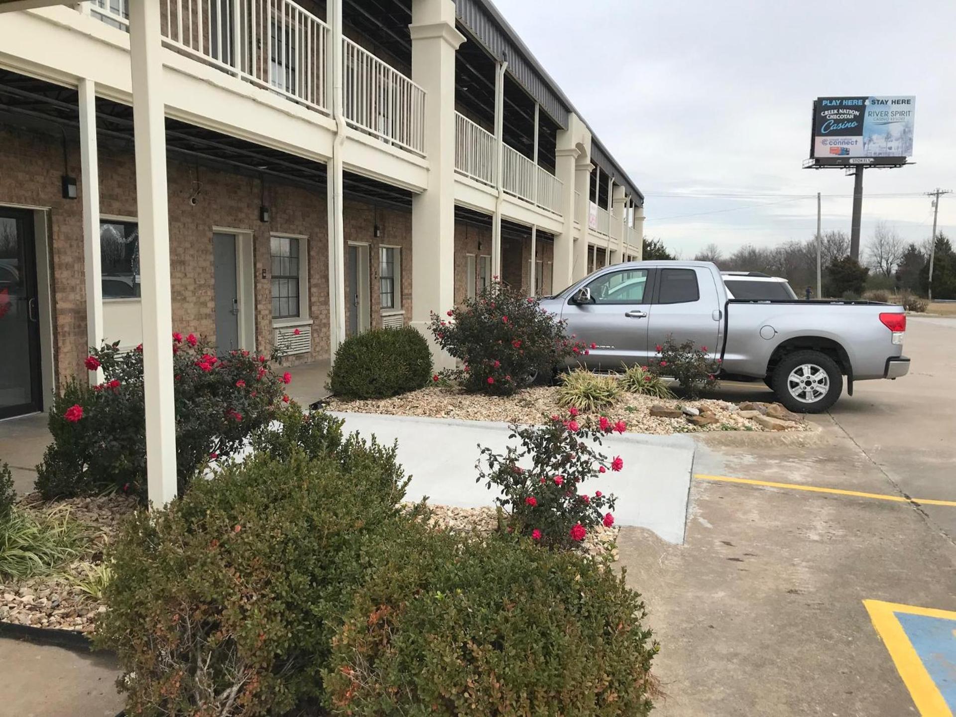 Walnut Inn - Checotah photo 18
