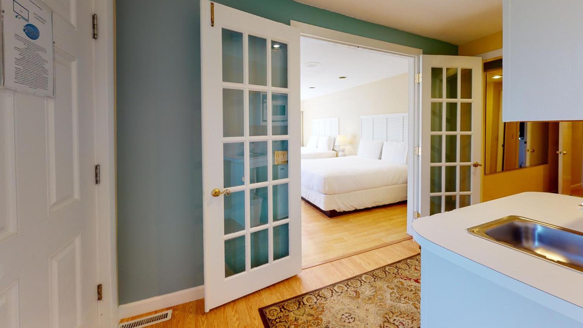 Breezeway Boutique Hotel photo 79