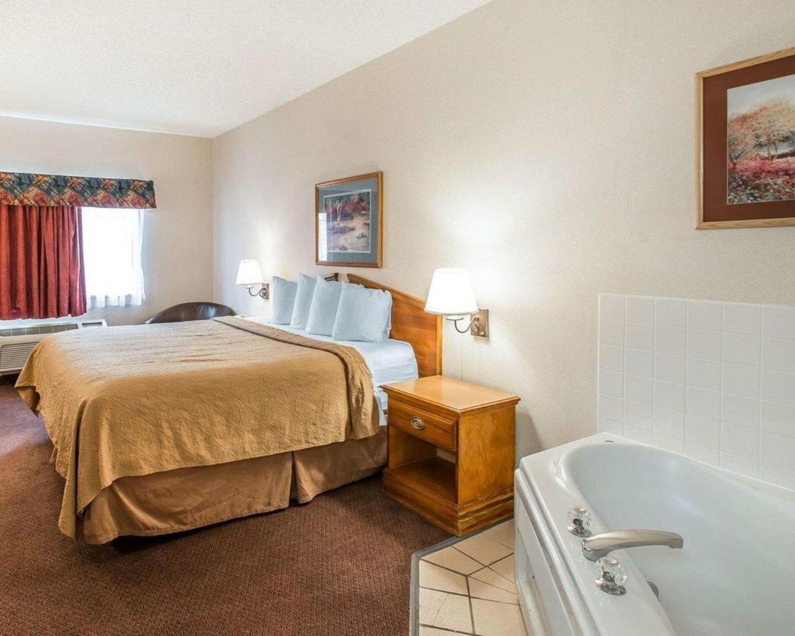 GreenTree Inn Denver Tech Center photo 12