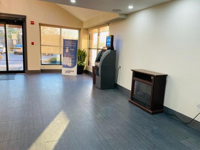 Quality Inn Spring Valley - Nanuet photo 17