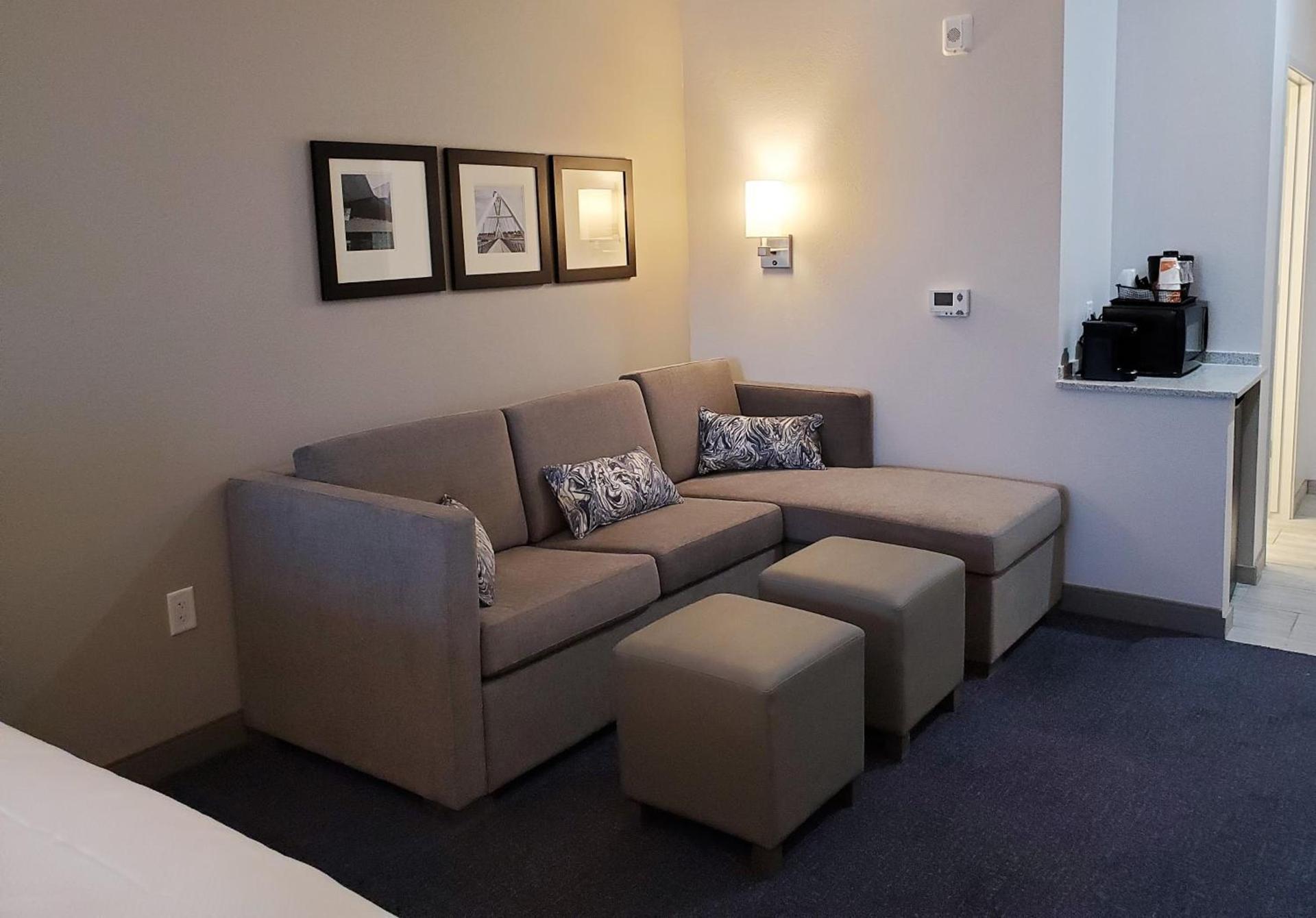 Comfort Suites Scottsdale Talking Stick Entertainment District photo 35