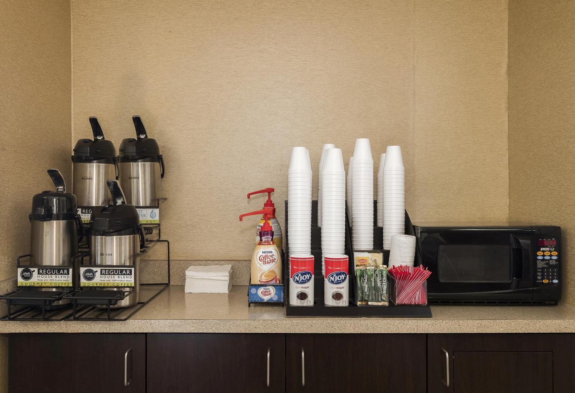 Red Roof Inn PLUS+ Boston - Woburn/ Burlington photo 7