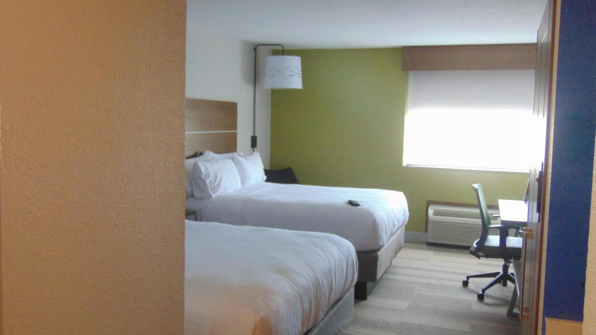 Holiday Inn Express & Suites Wapakoneta by IHG photo 35