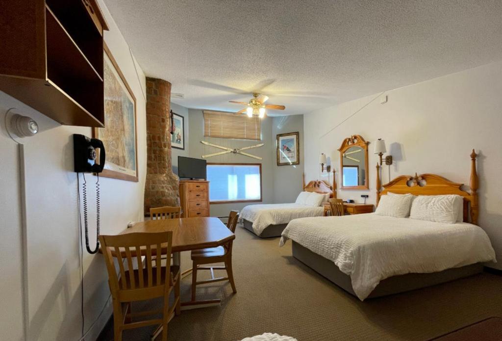 Tyrolean Lodge photo 92