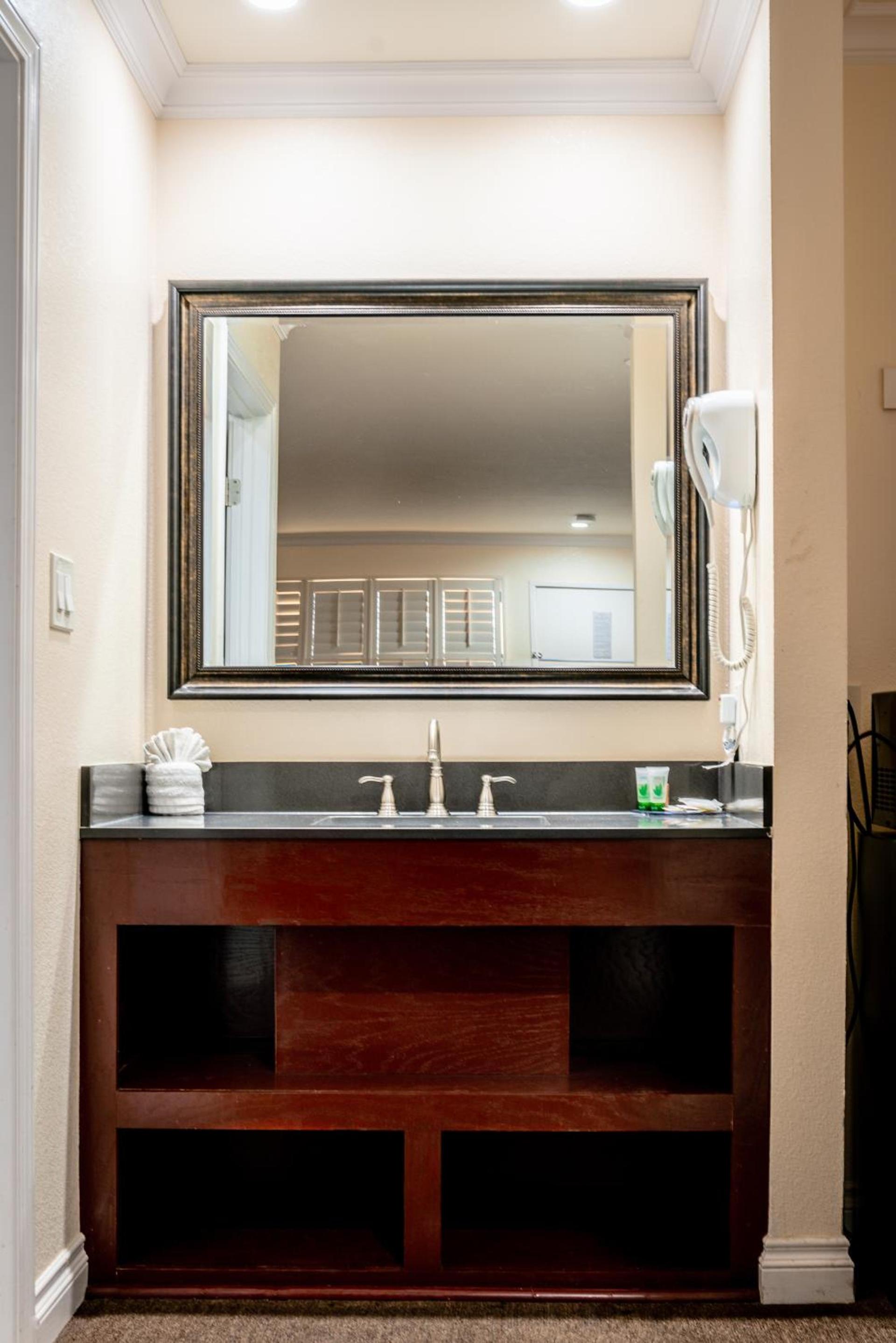 Gateway Inn Gardena Los Angeles South photo 32