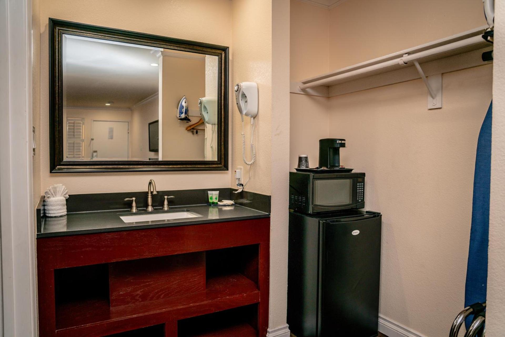 Gateway Inn Gardena Los Angeles South photo 35