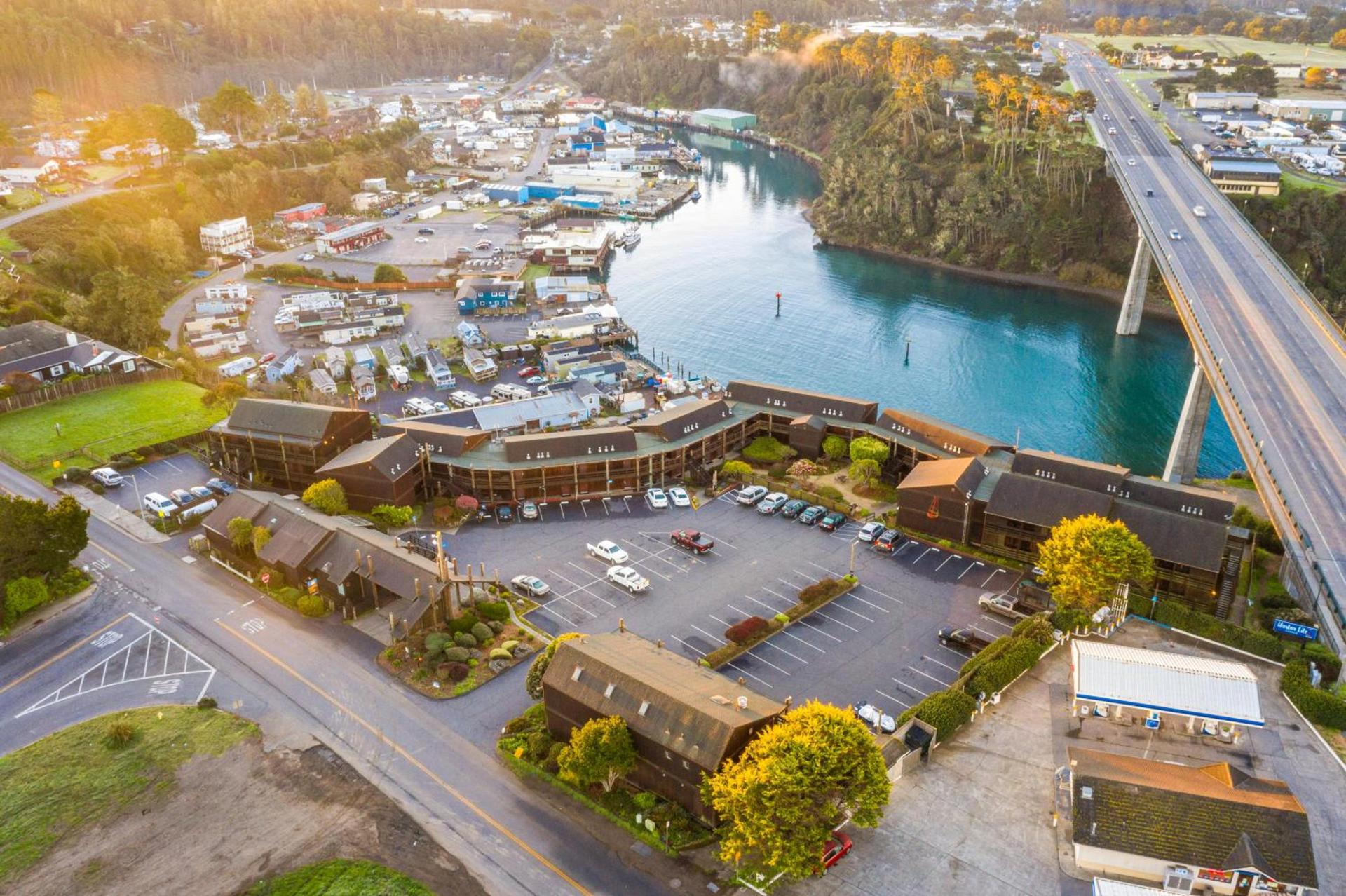Harbor Lite Lodge photo 6