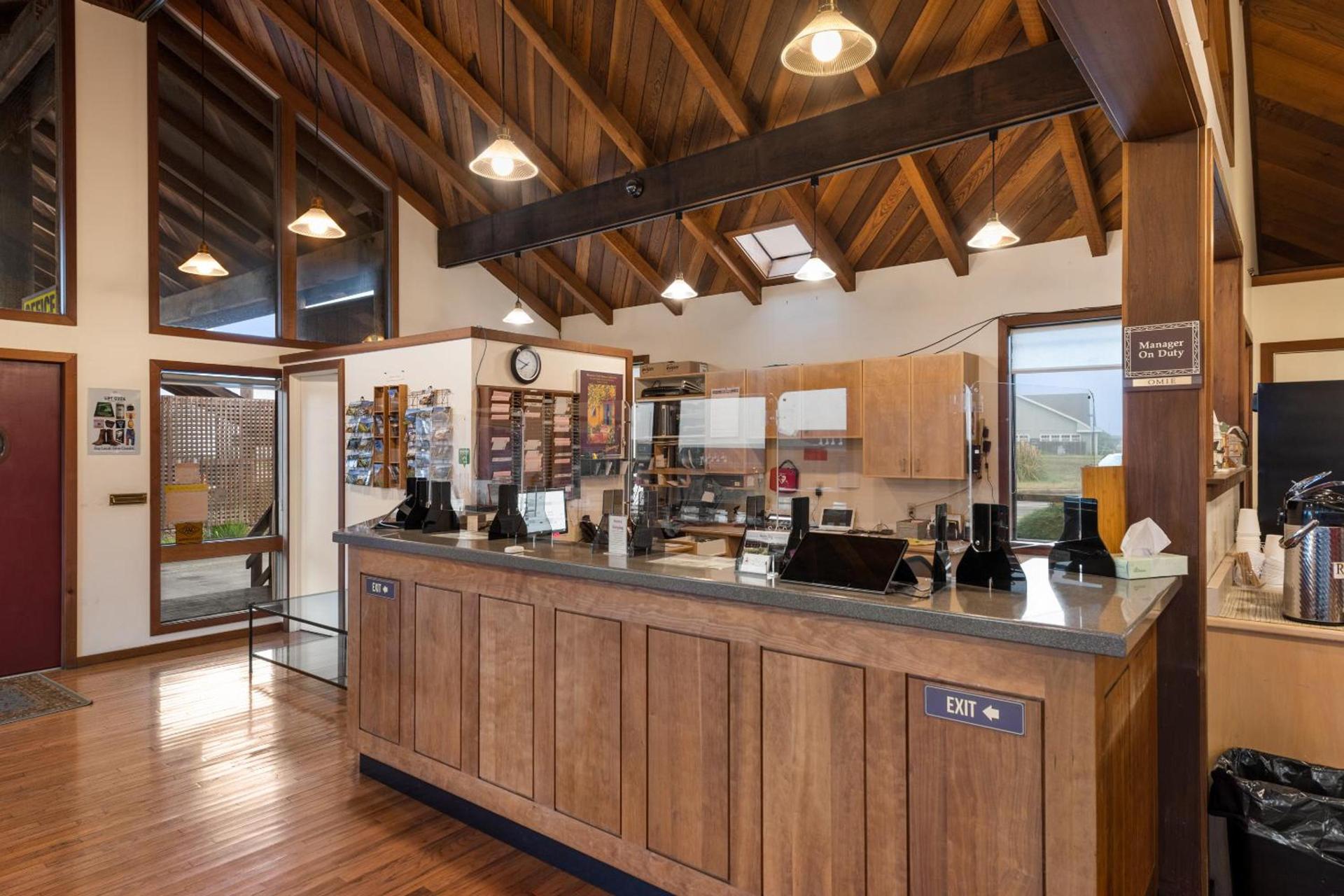 Harbor Lite Lodge photo 9