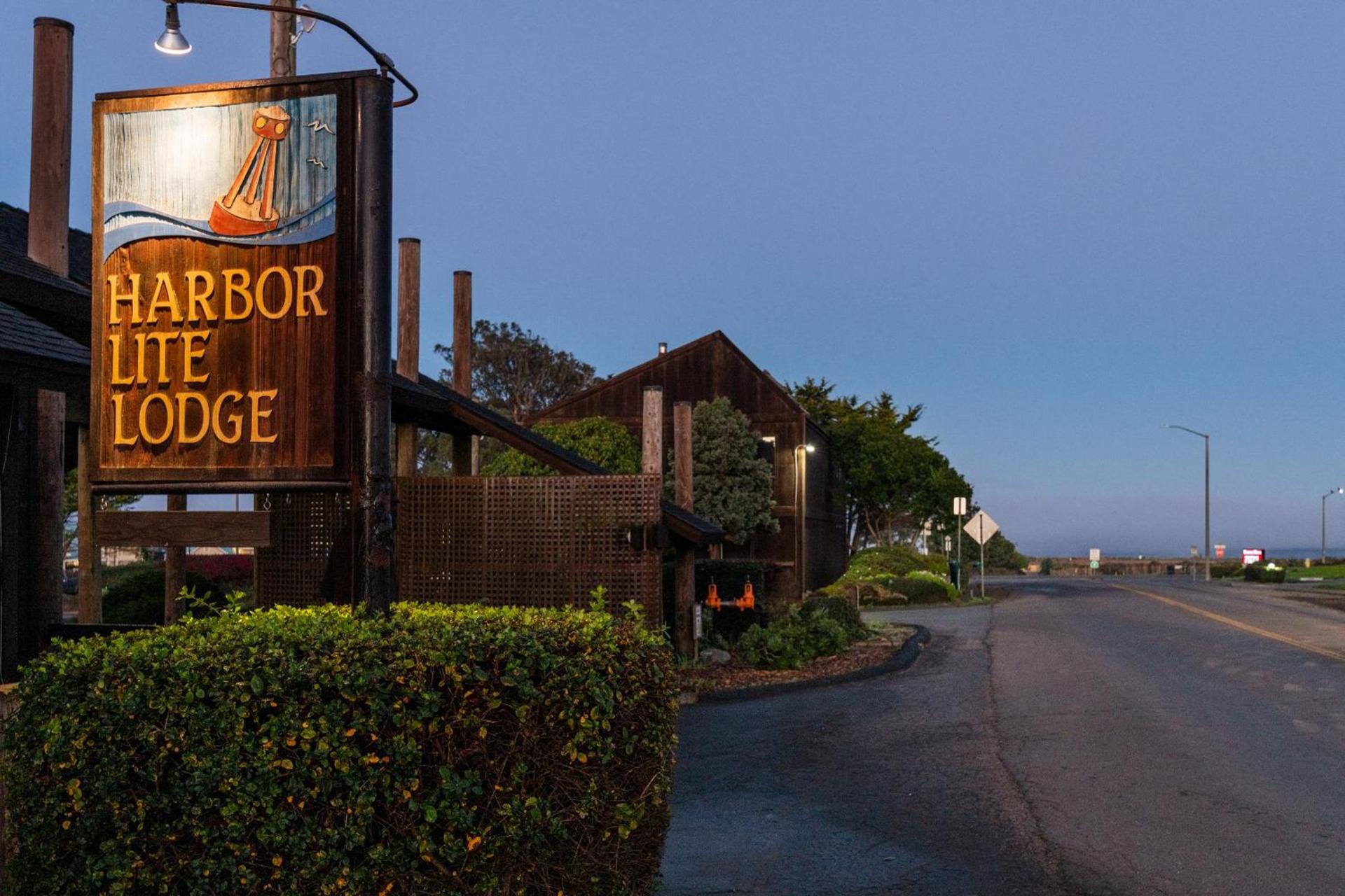 Harbor Lite Lodge photo 13