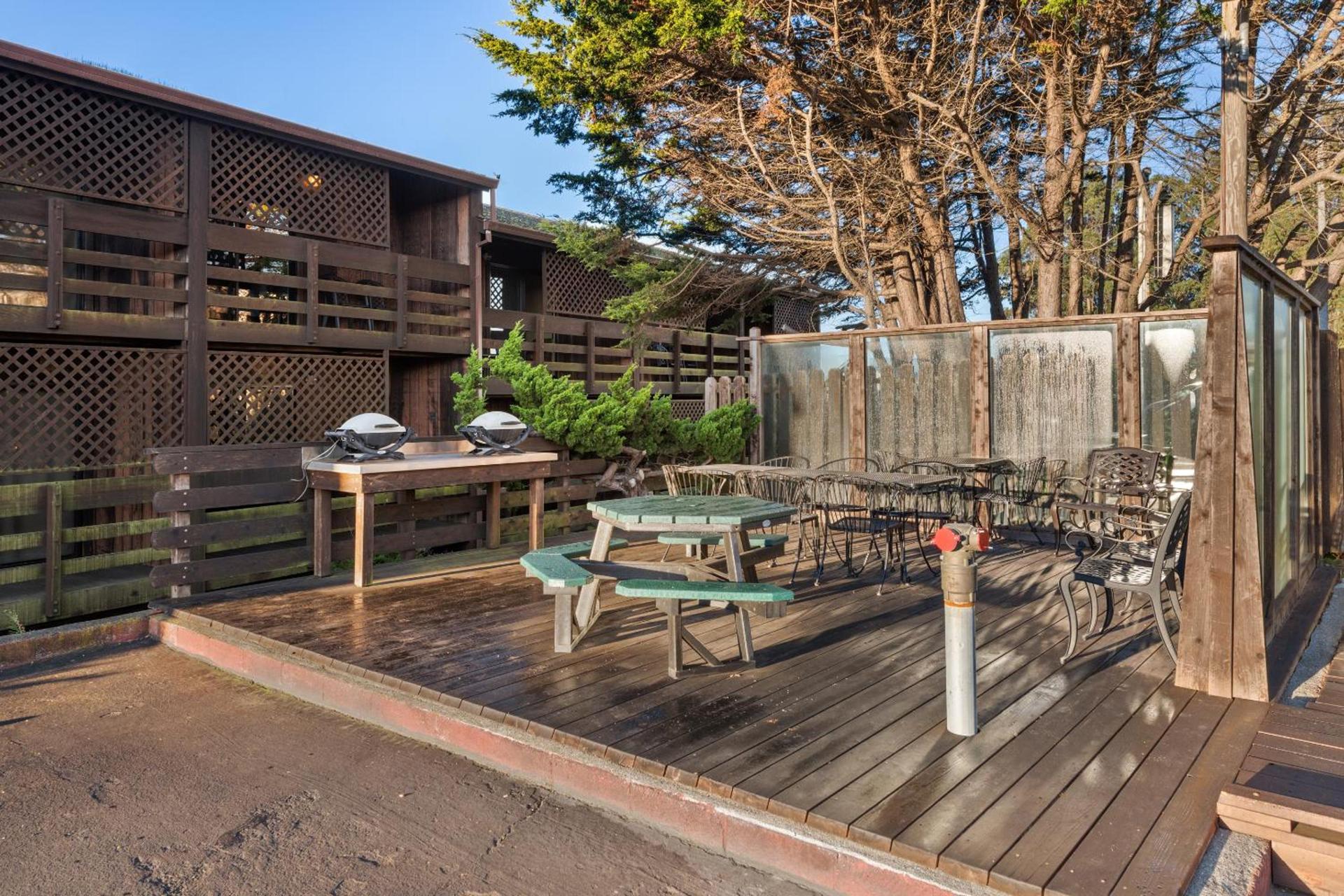 Harbor Lite Lodge photo 25