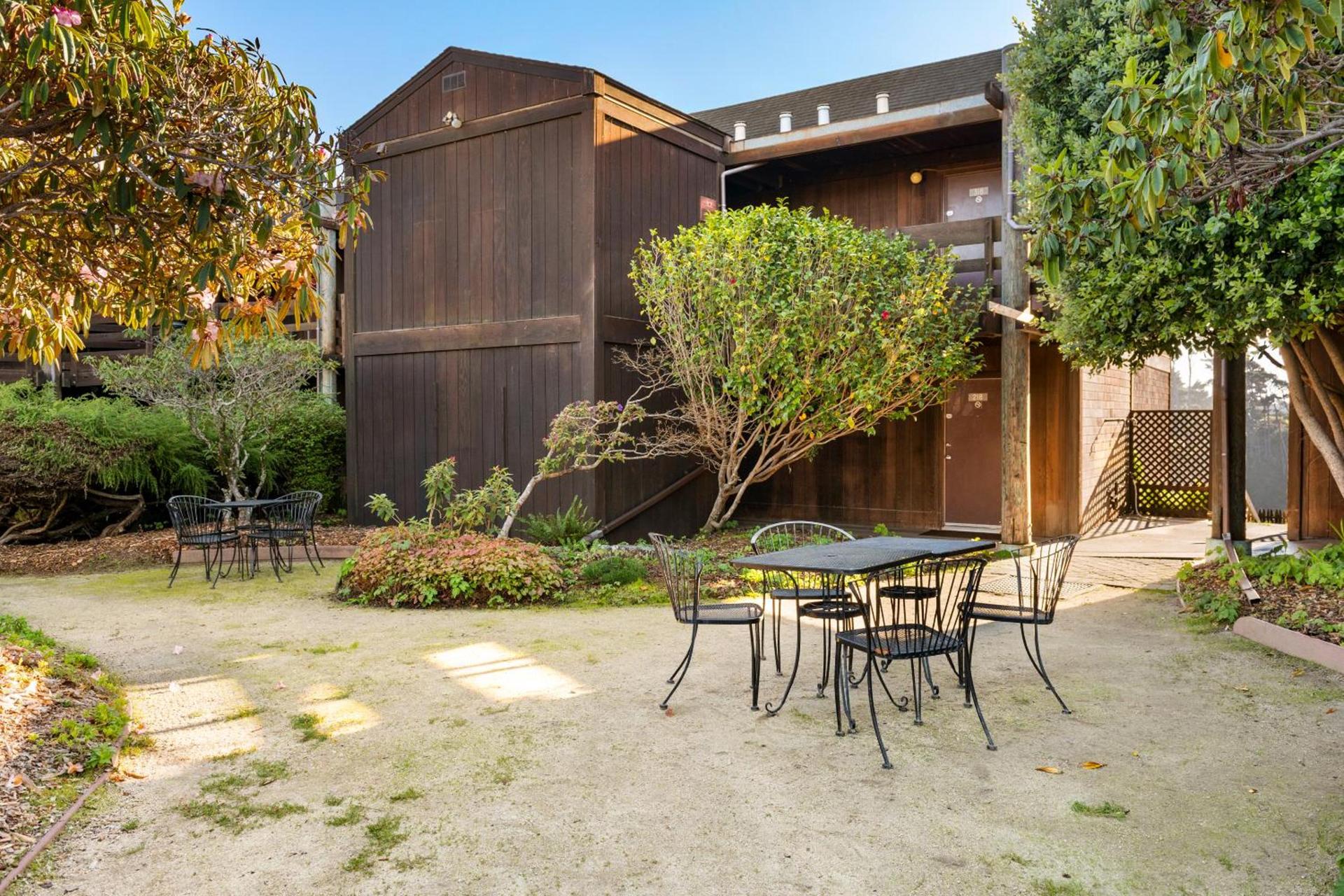 Harbor Lite Lodge photo 34