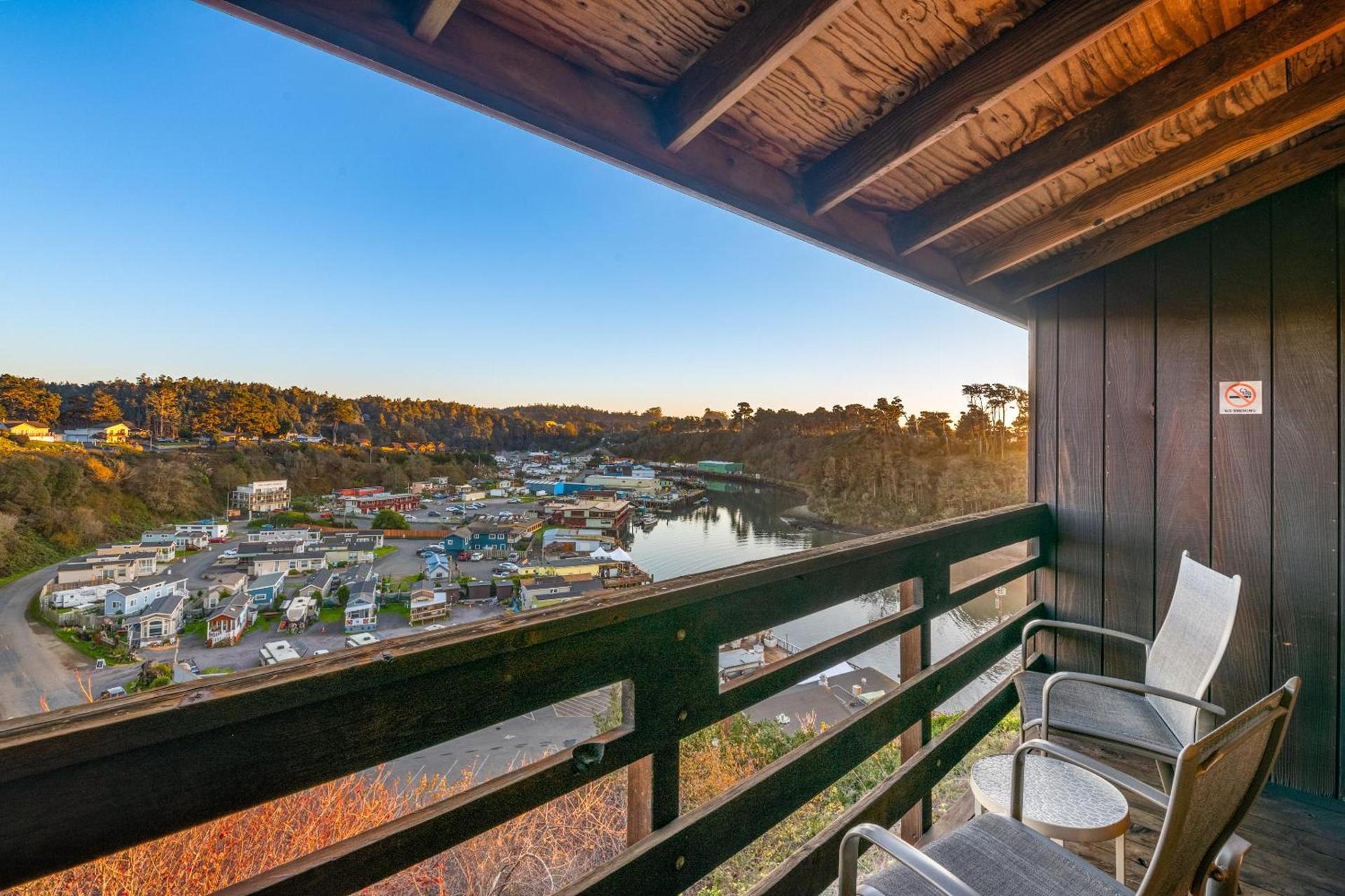 Harbor Lite Lodge photo 35