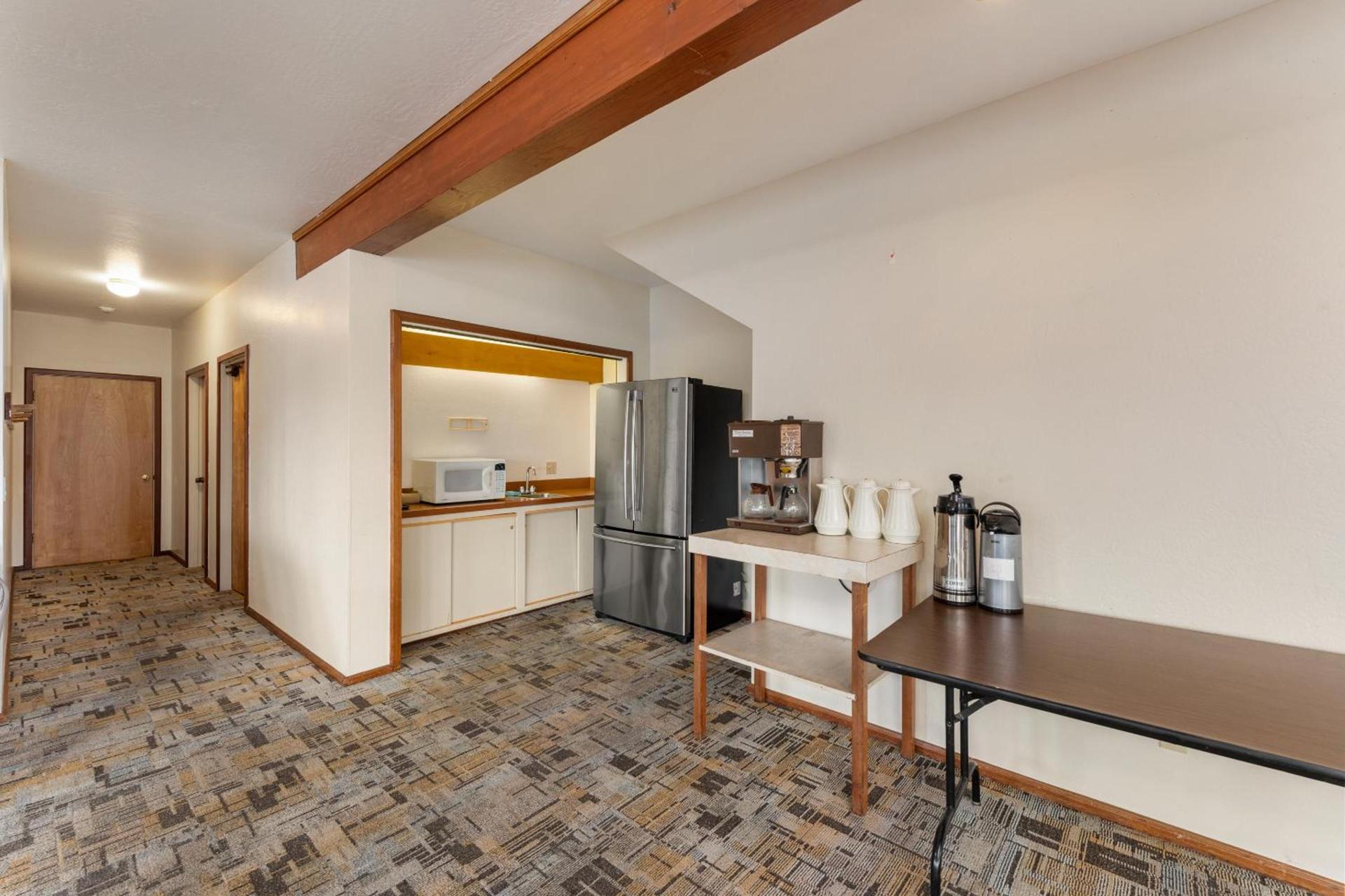 Harbor Lite Lodge photo 52