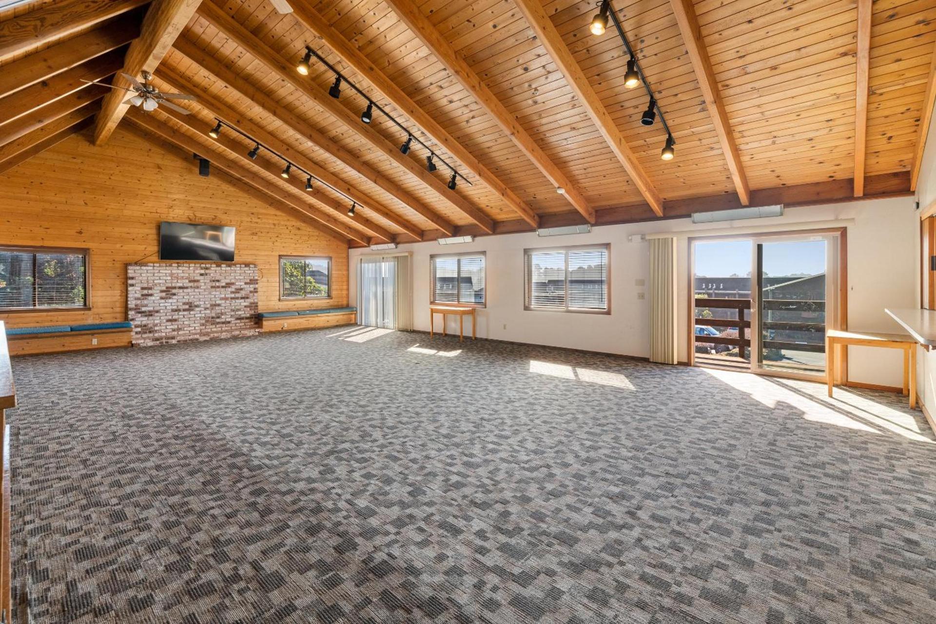 Harbor Lite Lodge photo 62