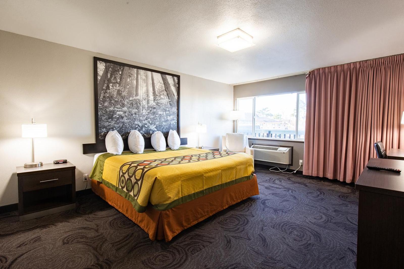 Super 8 by Wyndham Eureka photo 3