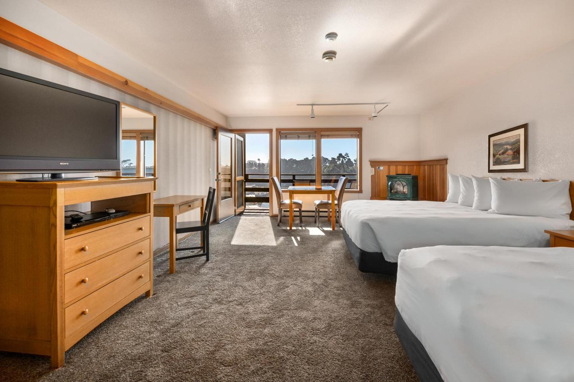 Harbor Lite Lodge photo 65