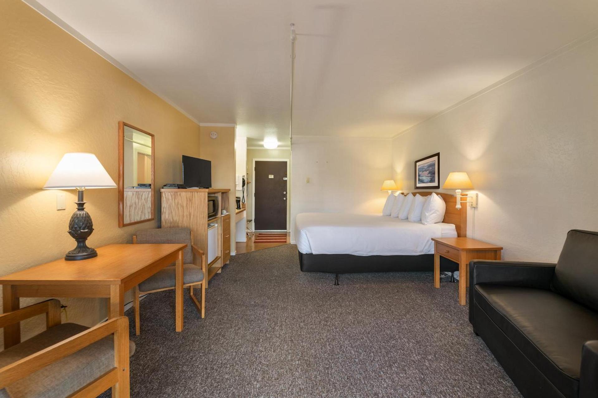 Harbor Lite Lodge photo 95