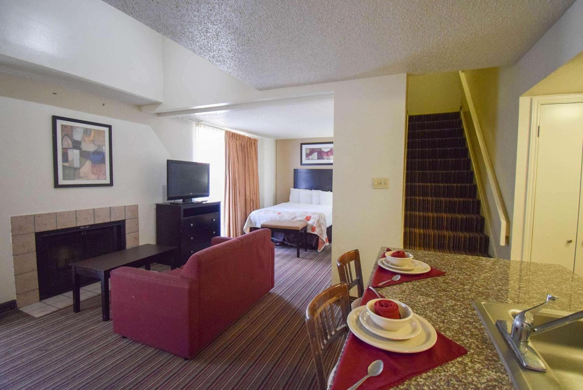 Hawthorn Extended Stay by Wyndham Richardson photo 21