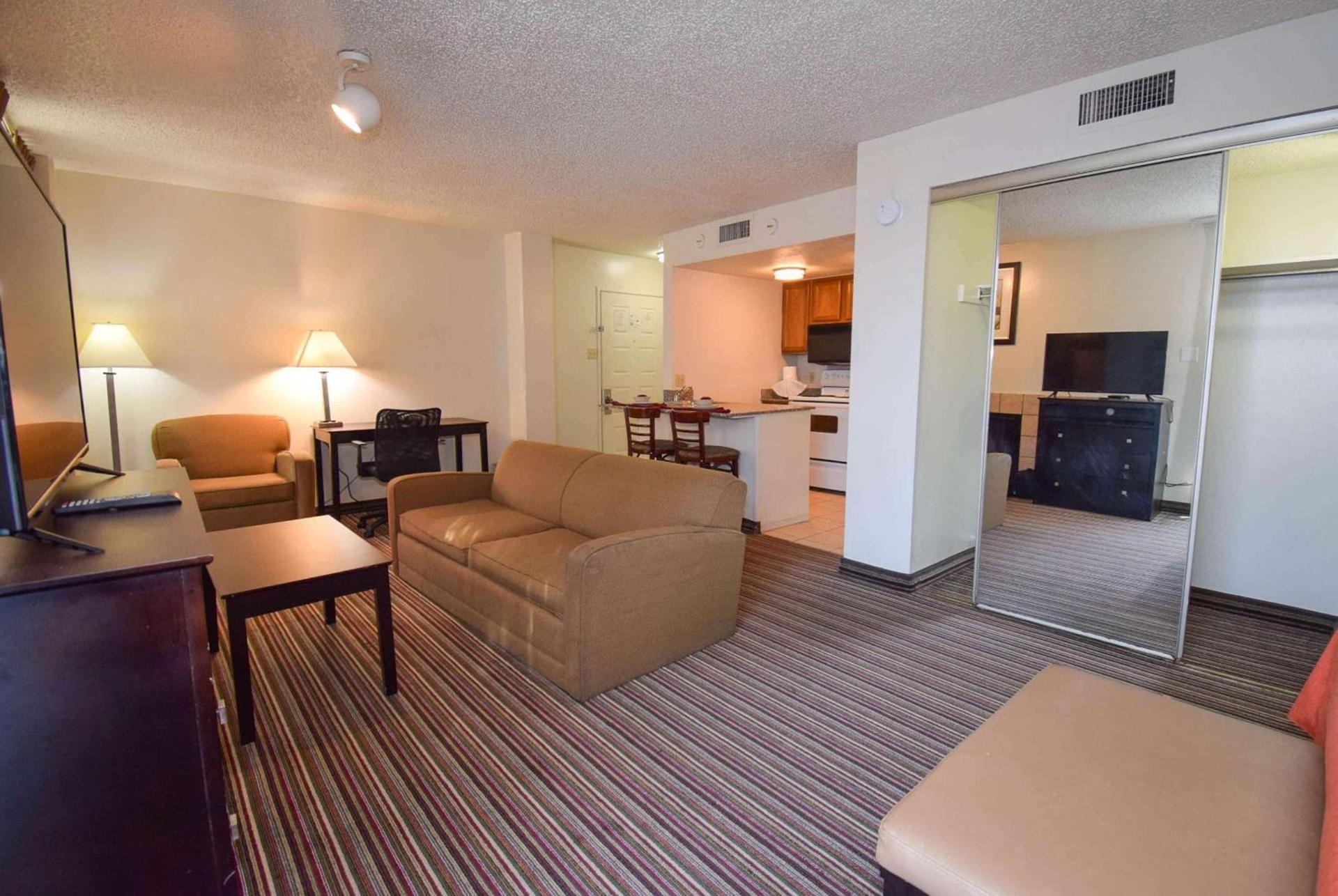 Hawthorn Extended Stay by Wyndham Richardson photo 22