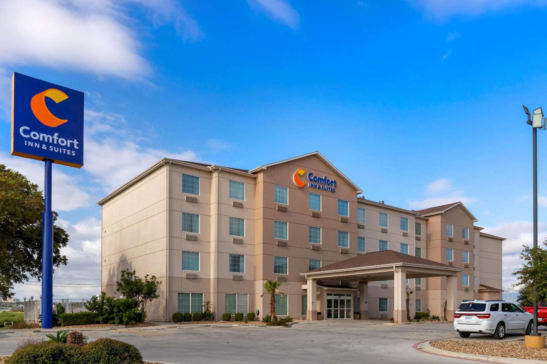 Spark by Hilton Selma photo 1
