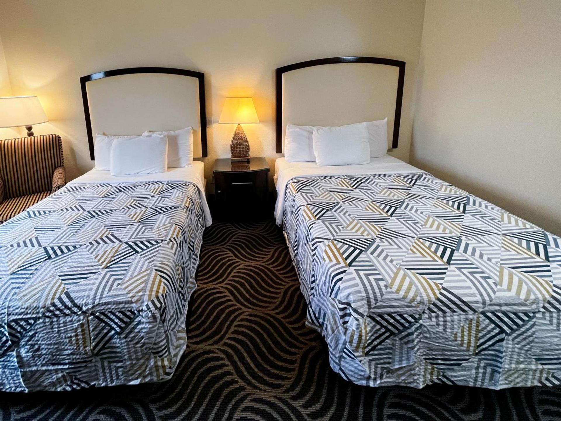 Executive Inn & Suites Breaux Bridge, LA photo 21