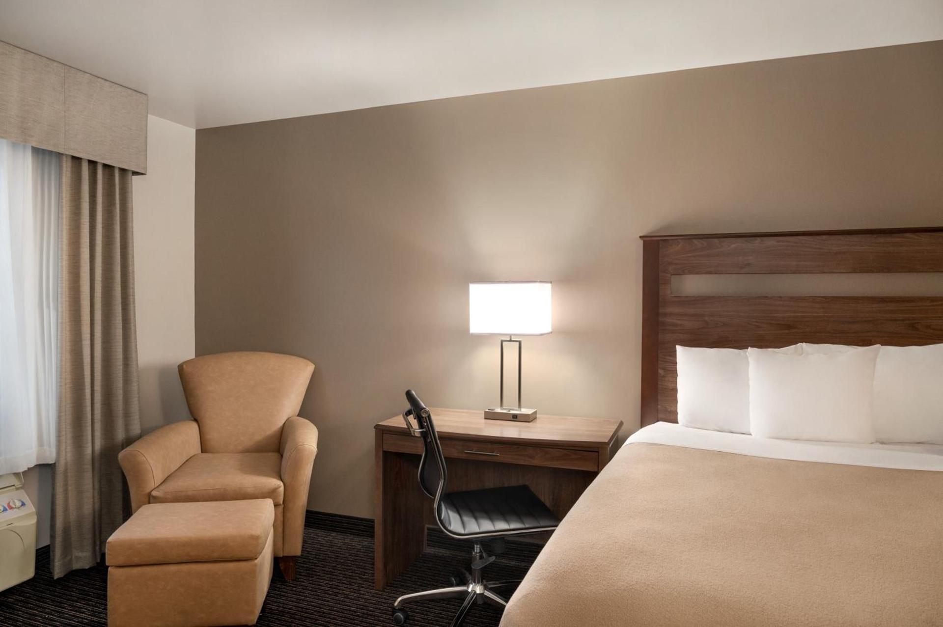 Baymont by Wyndham Buffalo photo 46