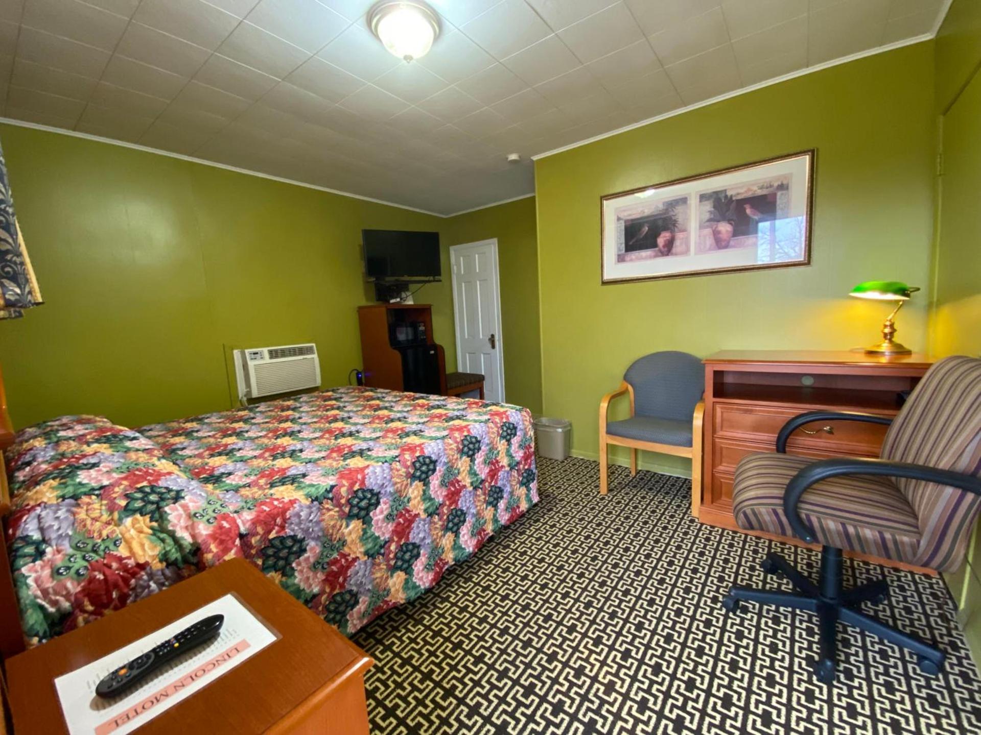Lincoln Motel photo 9